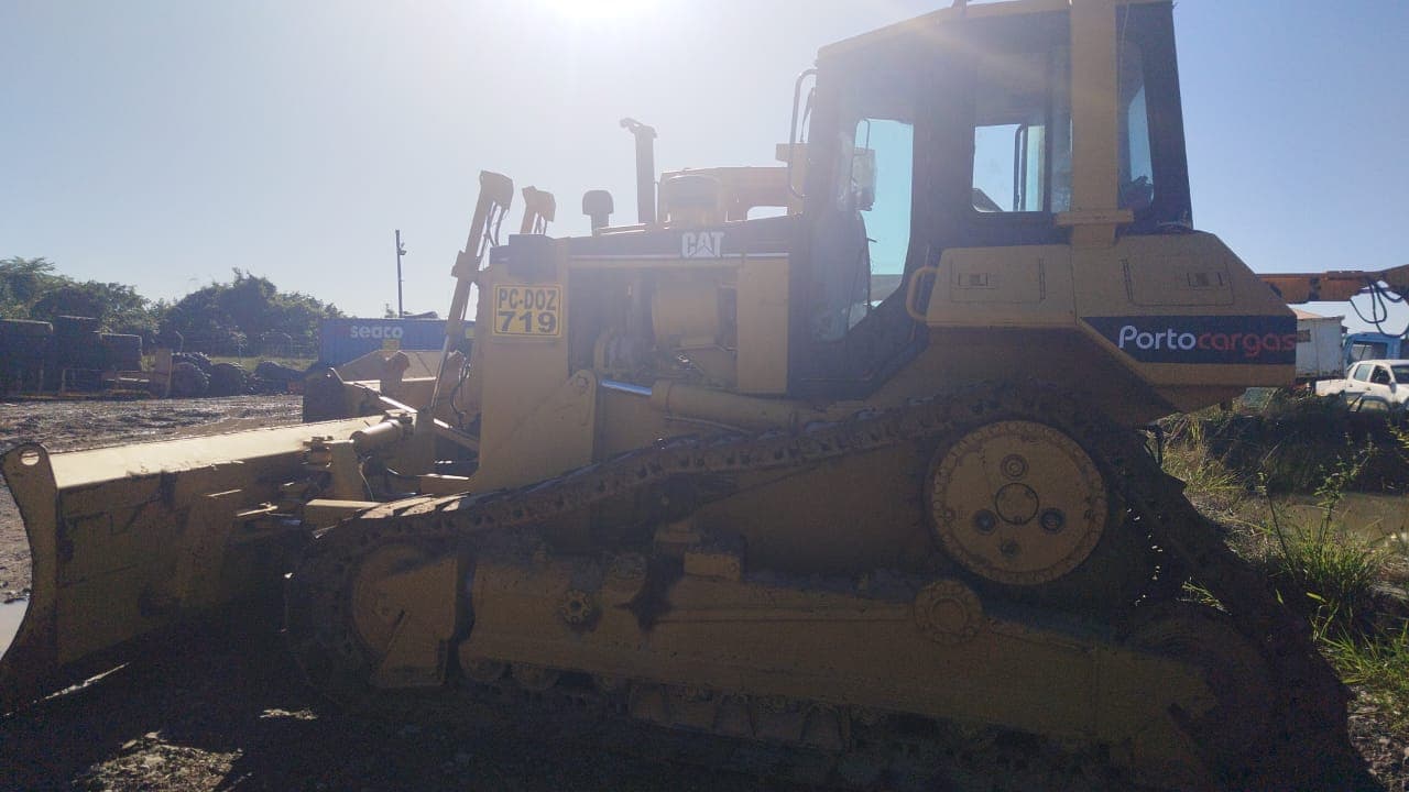 Bulldozer Caterpillar D6M — imagem 12
