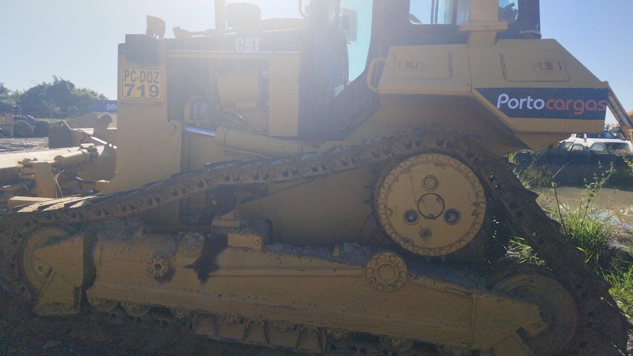 Bulldozer Caterpillar D6M — imagem 10