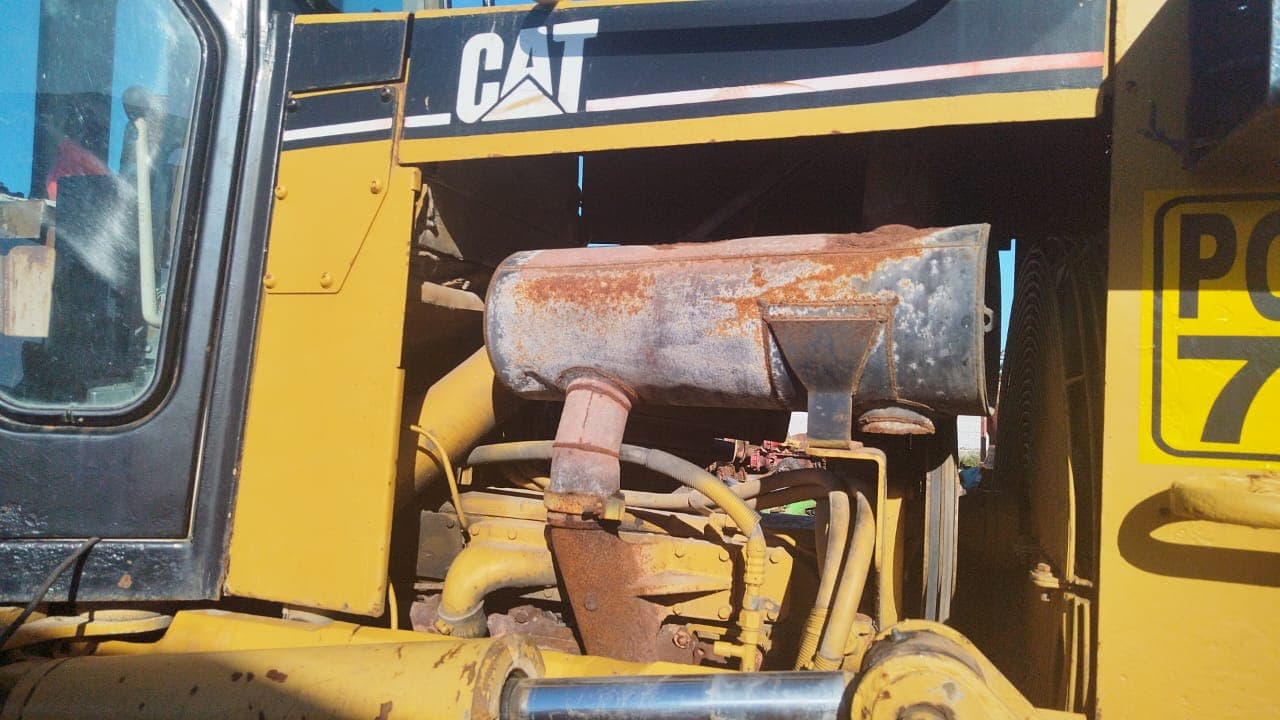 Bulldozer Caterpillar D6M — imagem 9