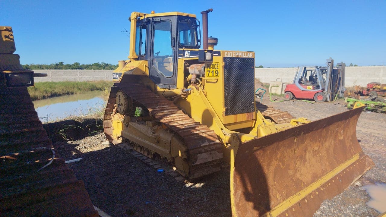 Bulldozer Caterpillar D6M