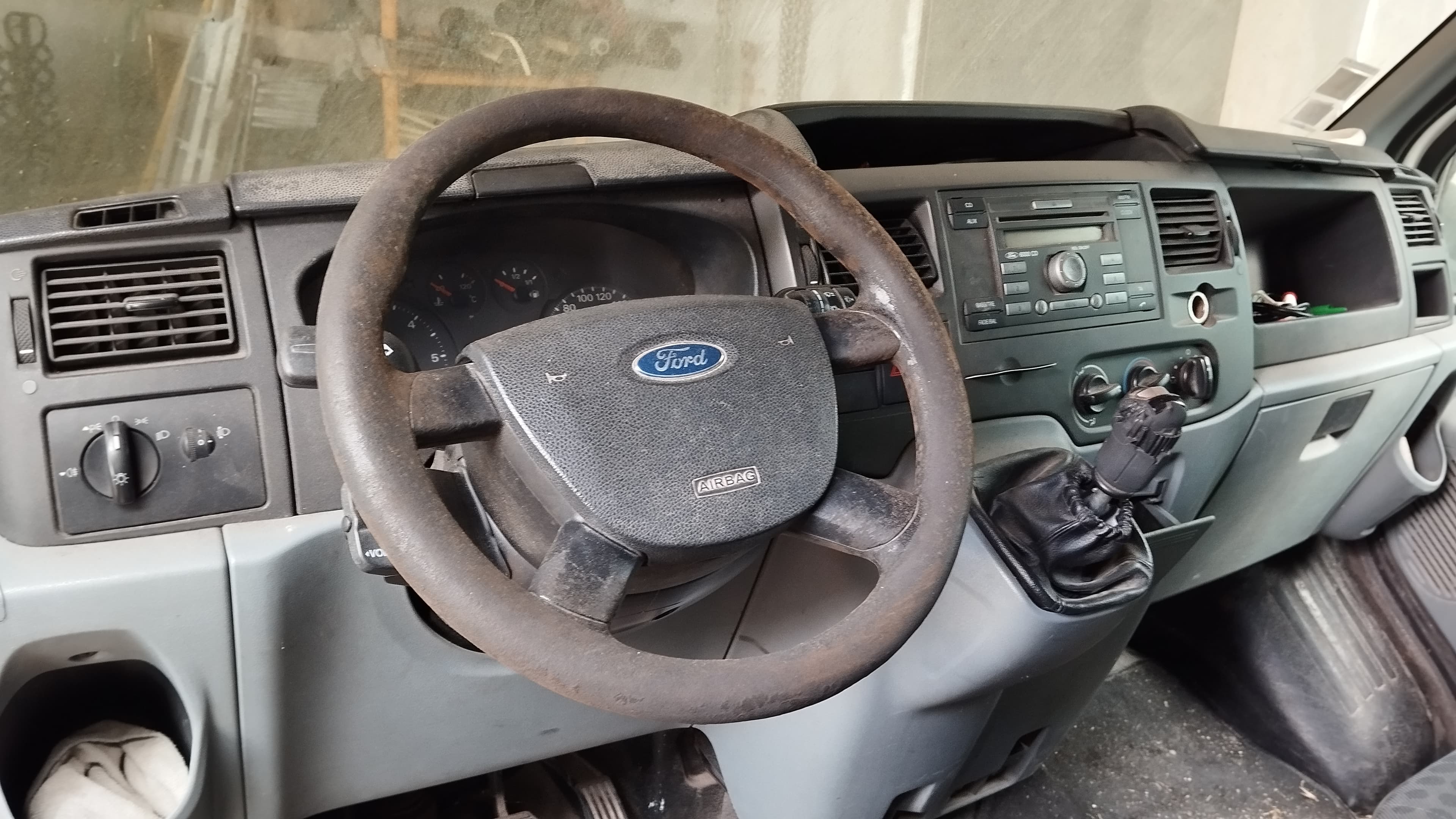 Ford Transit 110 T280 · Ano 2007 — imagen 6