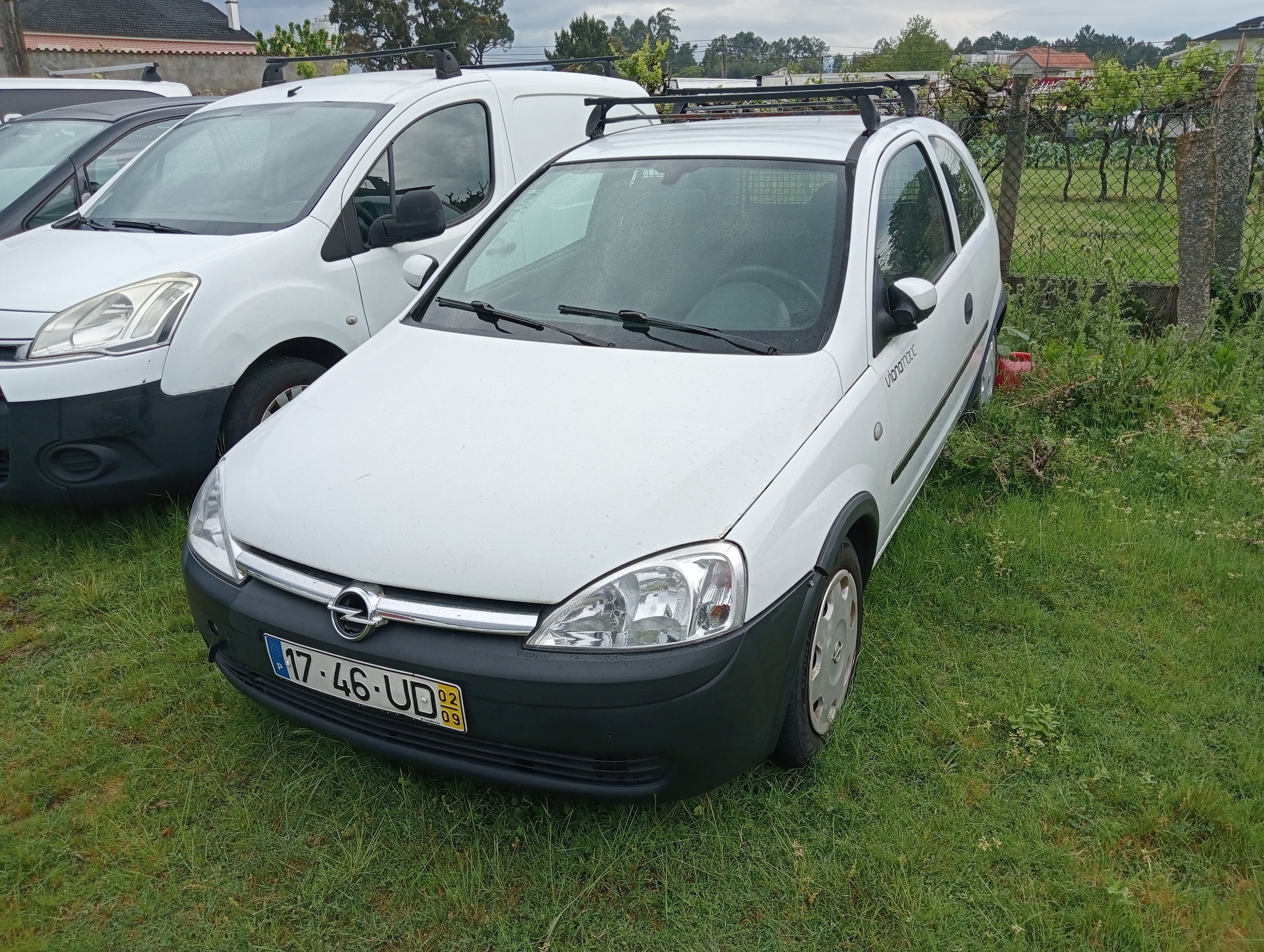 Opel Corsa 1.7 DI · Ano 2002 — imagem 1