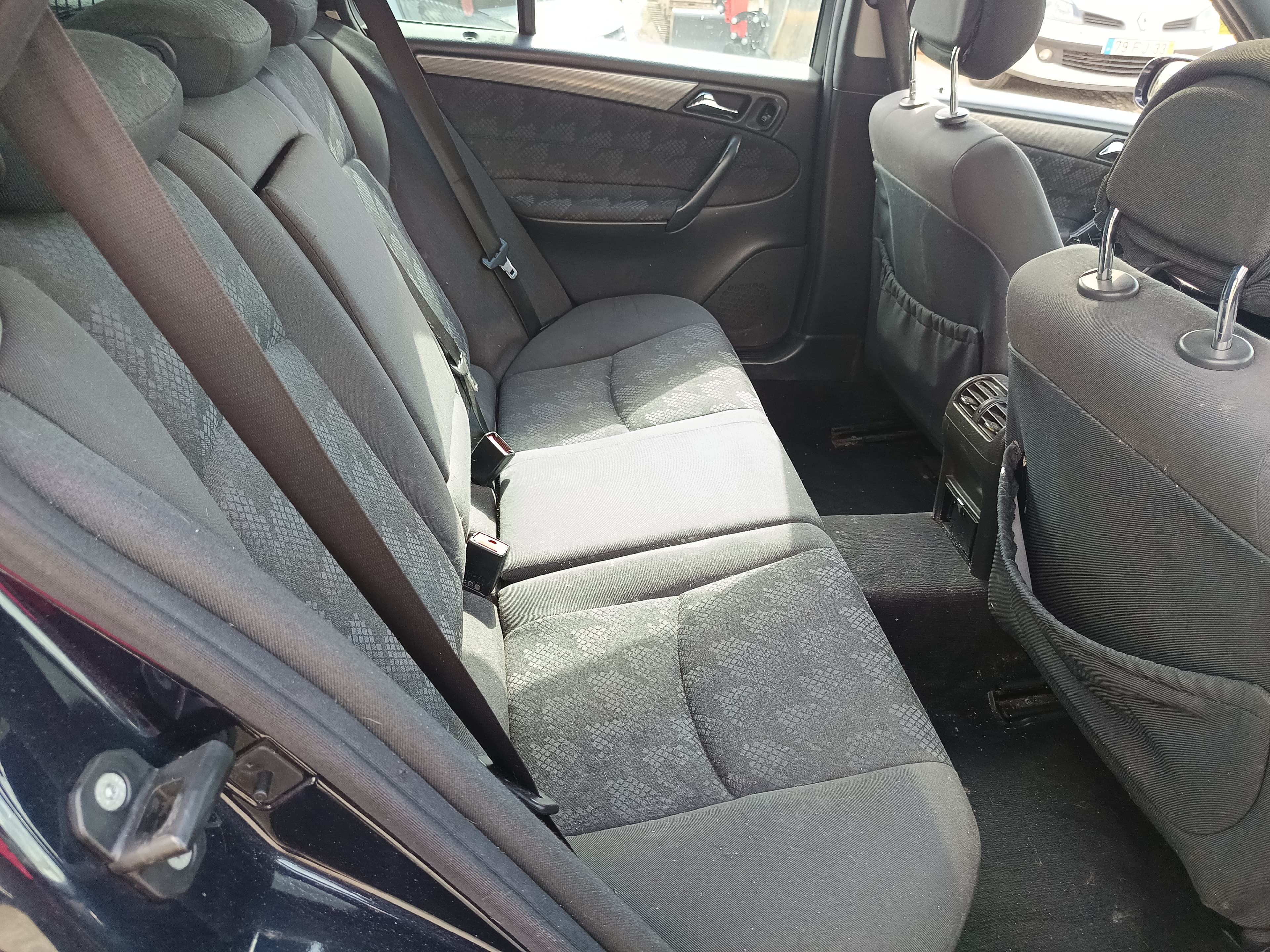 Mercedes-Benz C220 · Ano 2002 — image 20