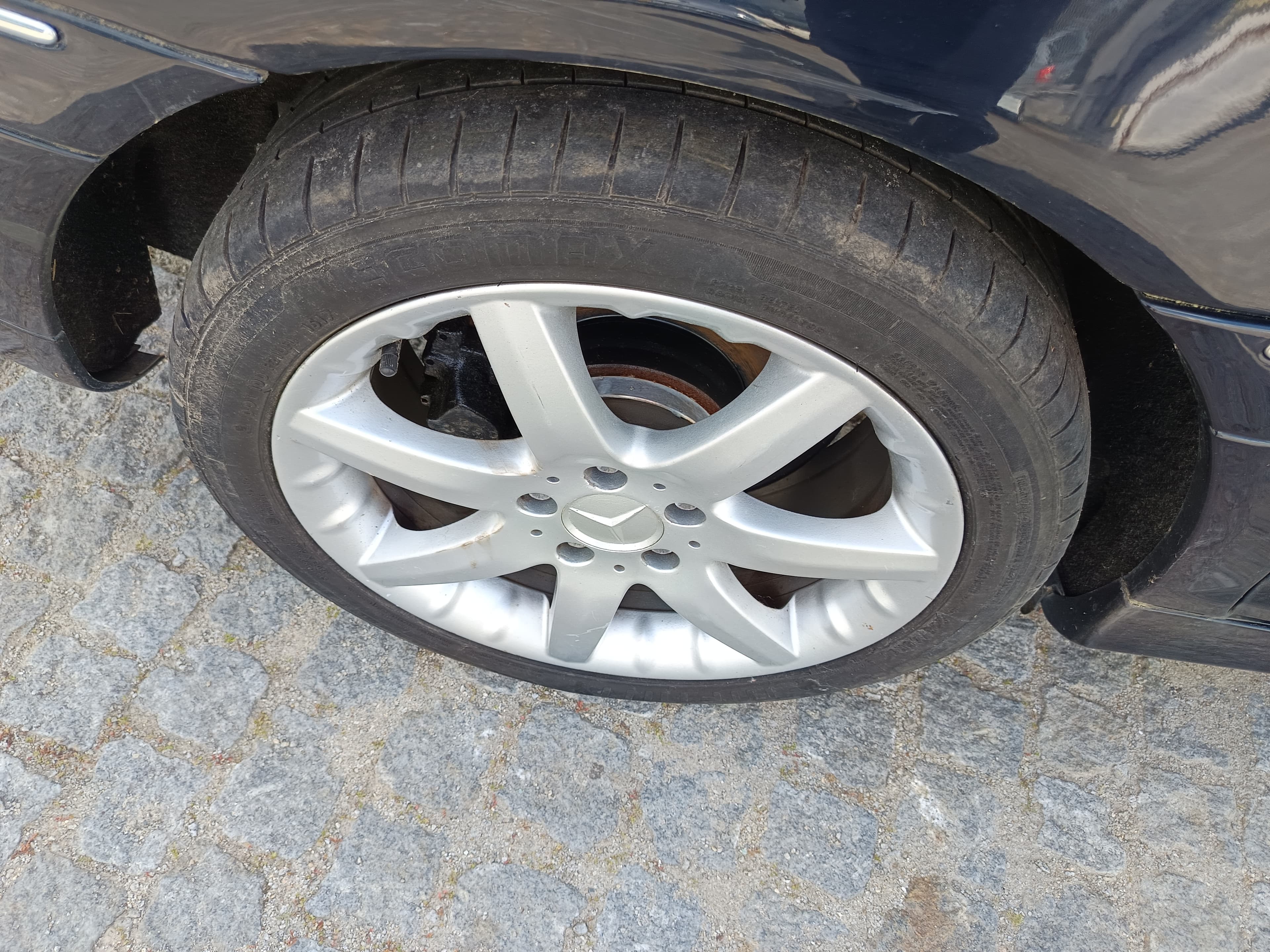 Mercedes-Benz C220 · Ano 2002 — image 9