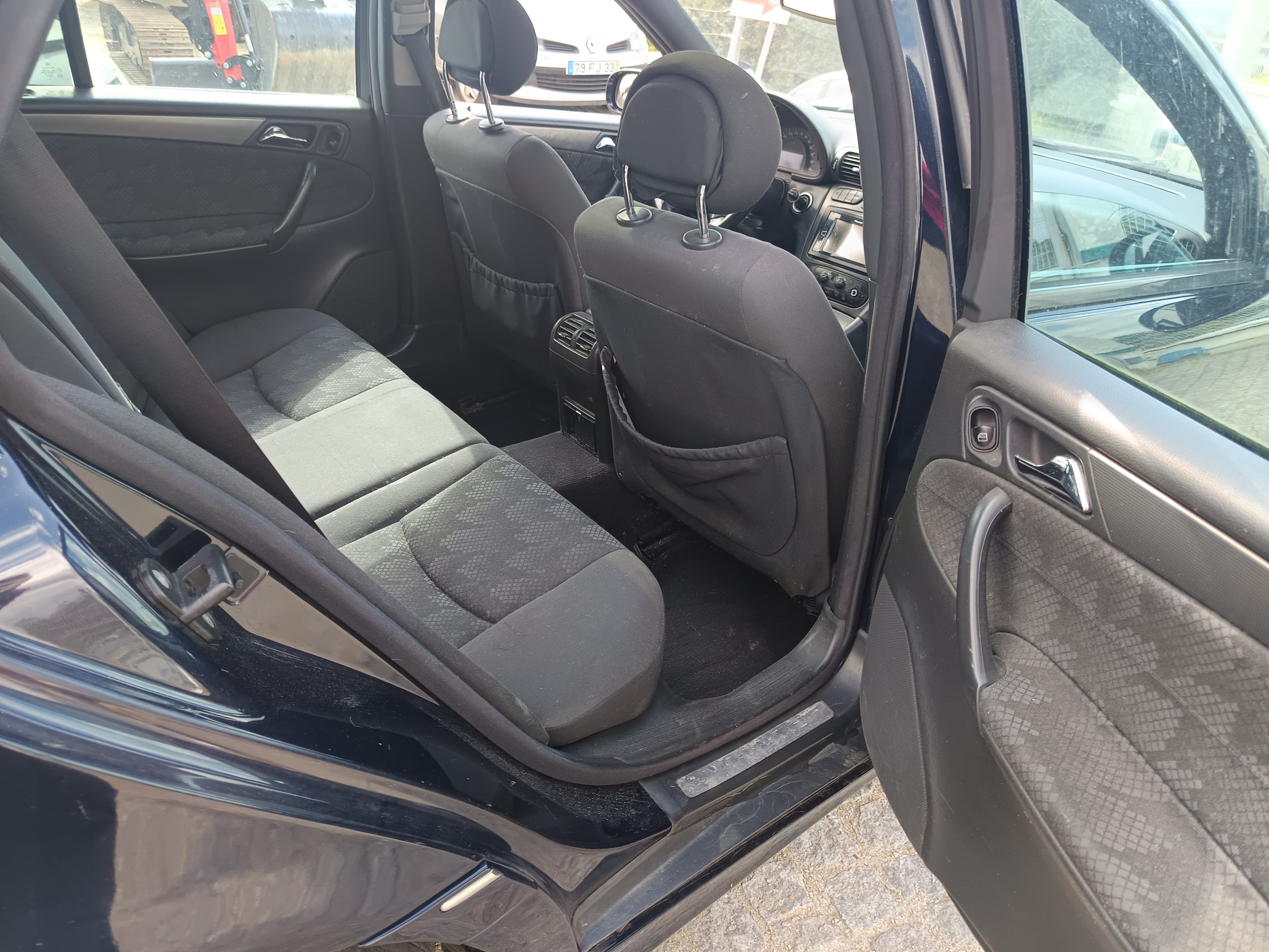 Mercedes-Benz C220 · Ano 2002 — image 18