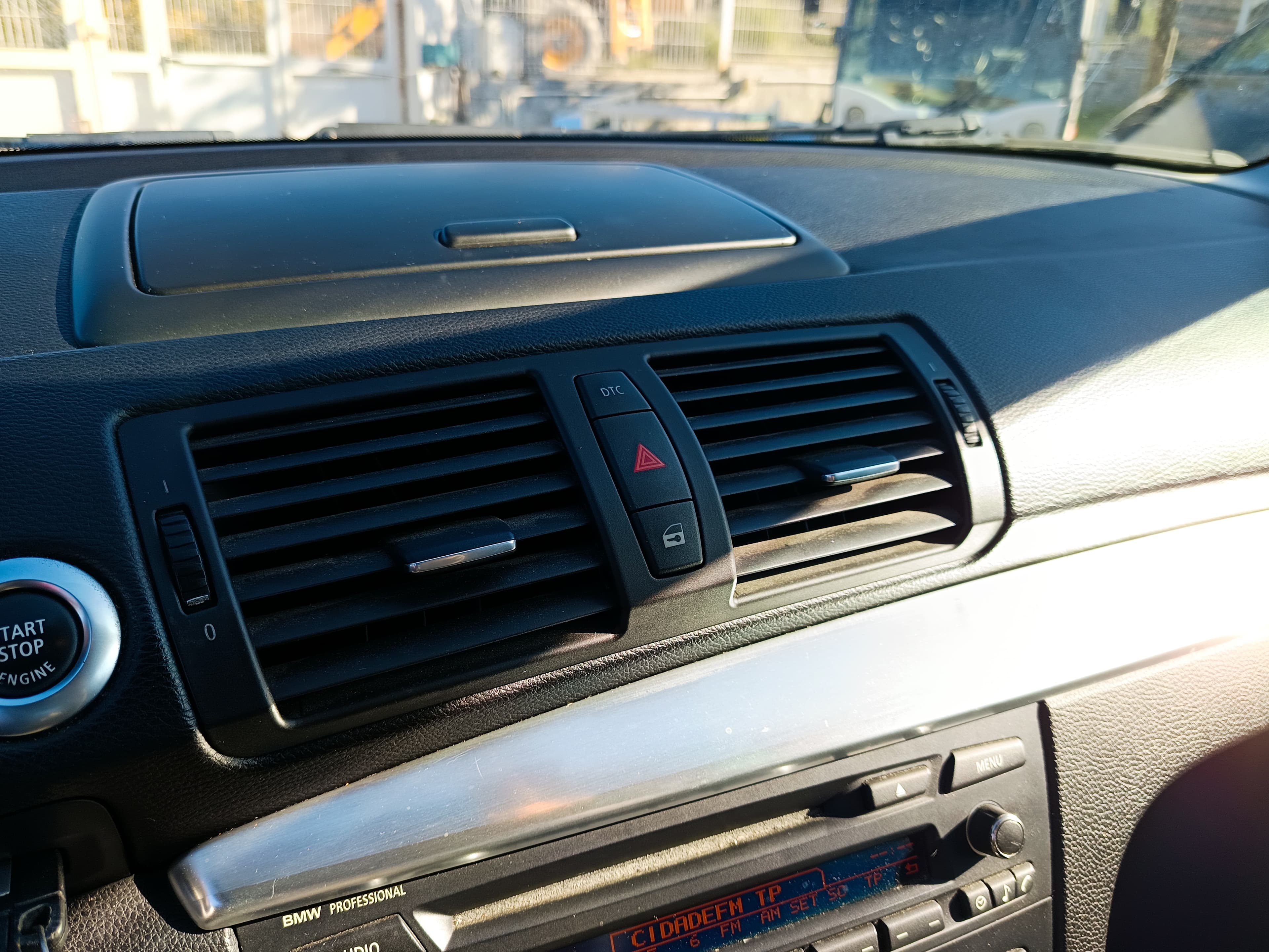 BMW 118 D · Ano 2010 — imagem 31