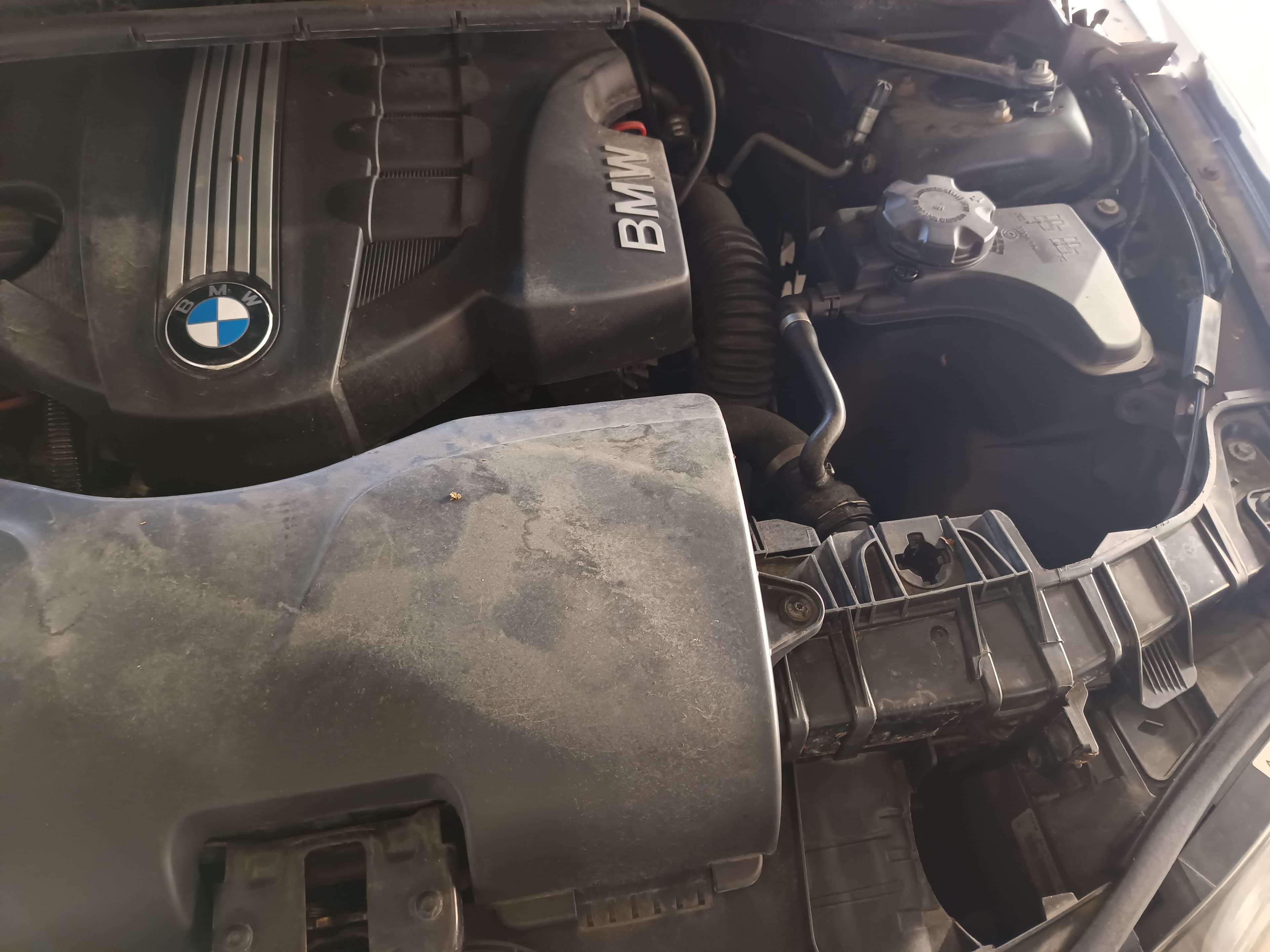 BMW 118 D · Ano 2010 — imagem 16