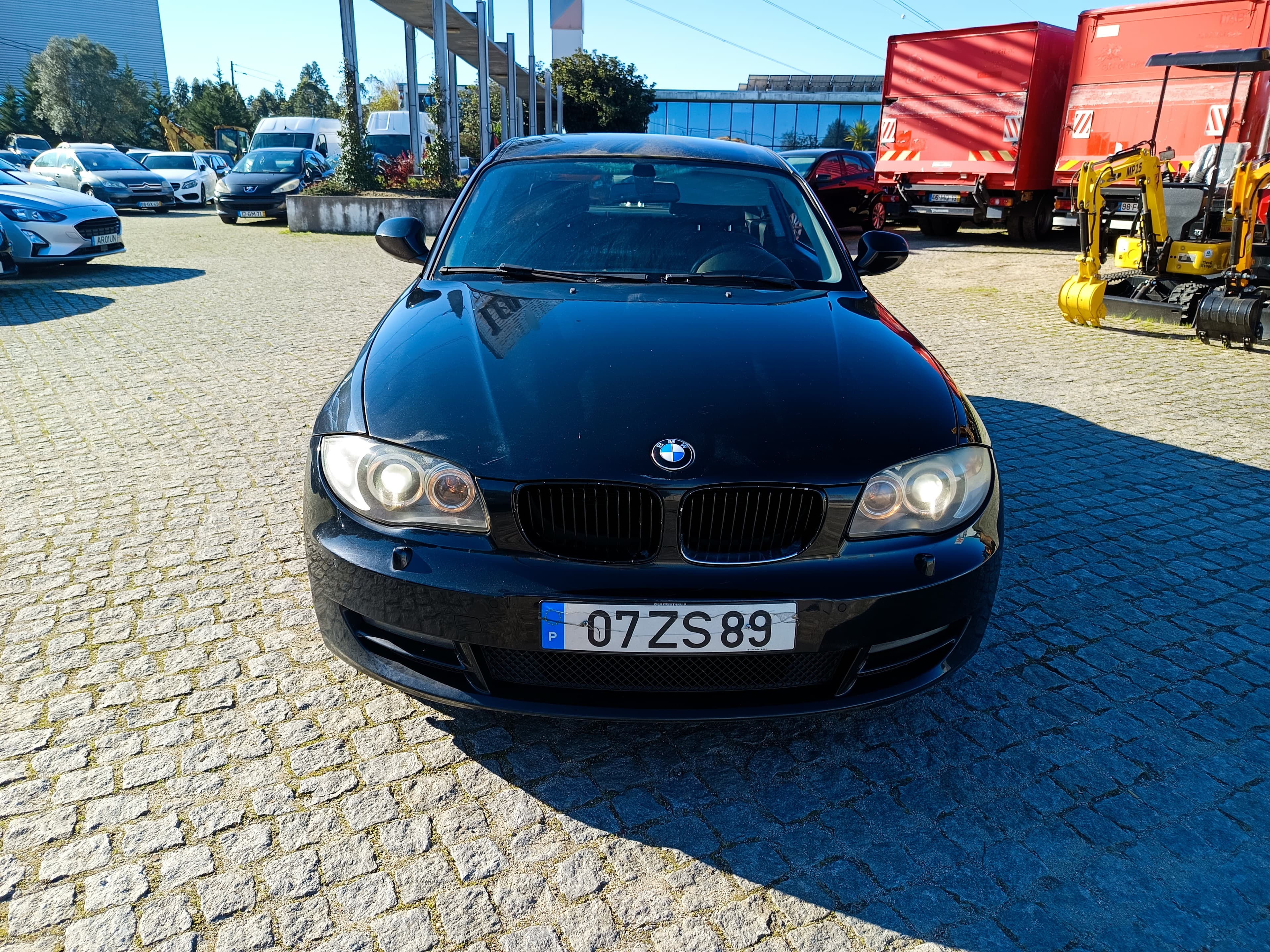 BMW 118 D · Ano 2010 — imagem 2
