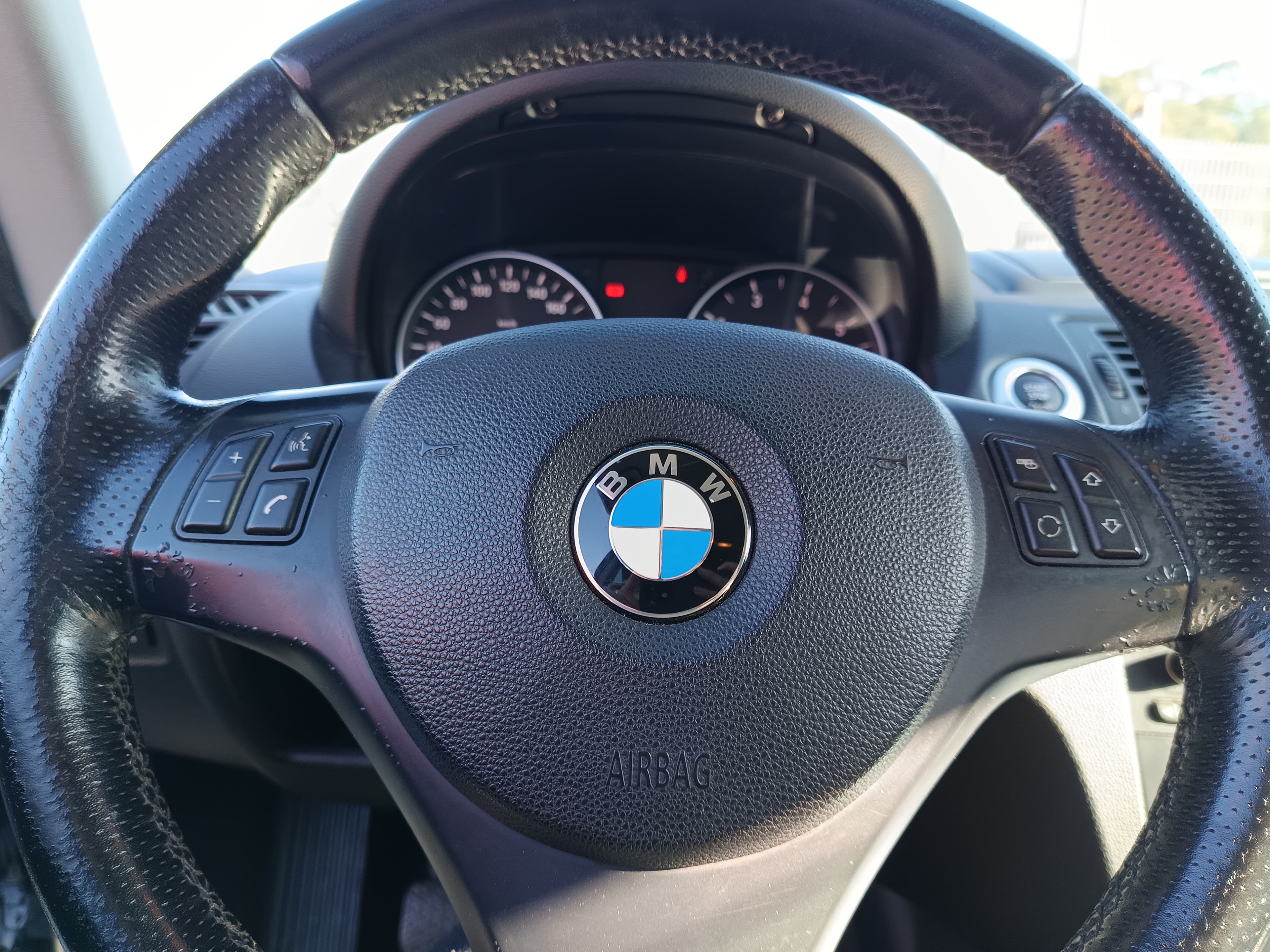 BMW 118 D · Ano 2010 — imagem 33