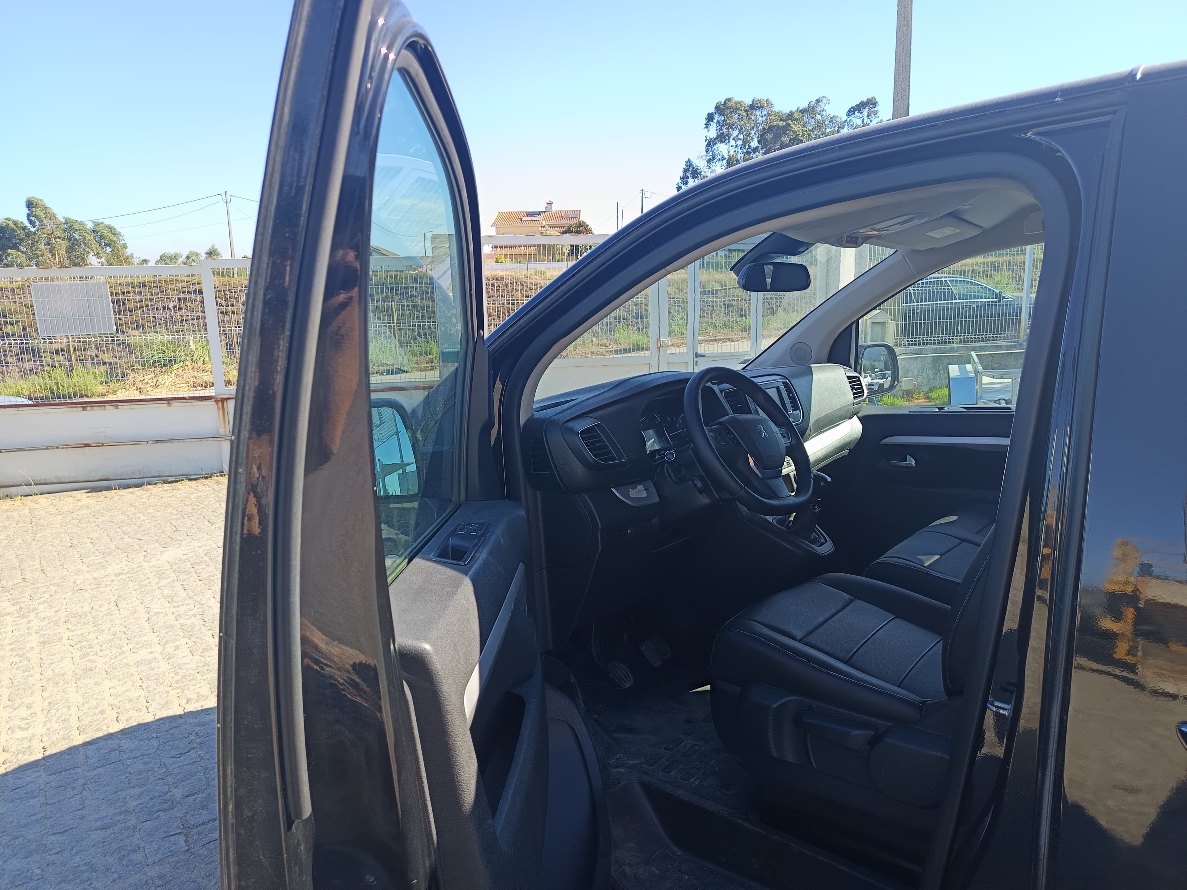 Peugeot Traveller · Ano 2019 — imagen 19