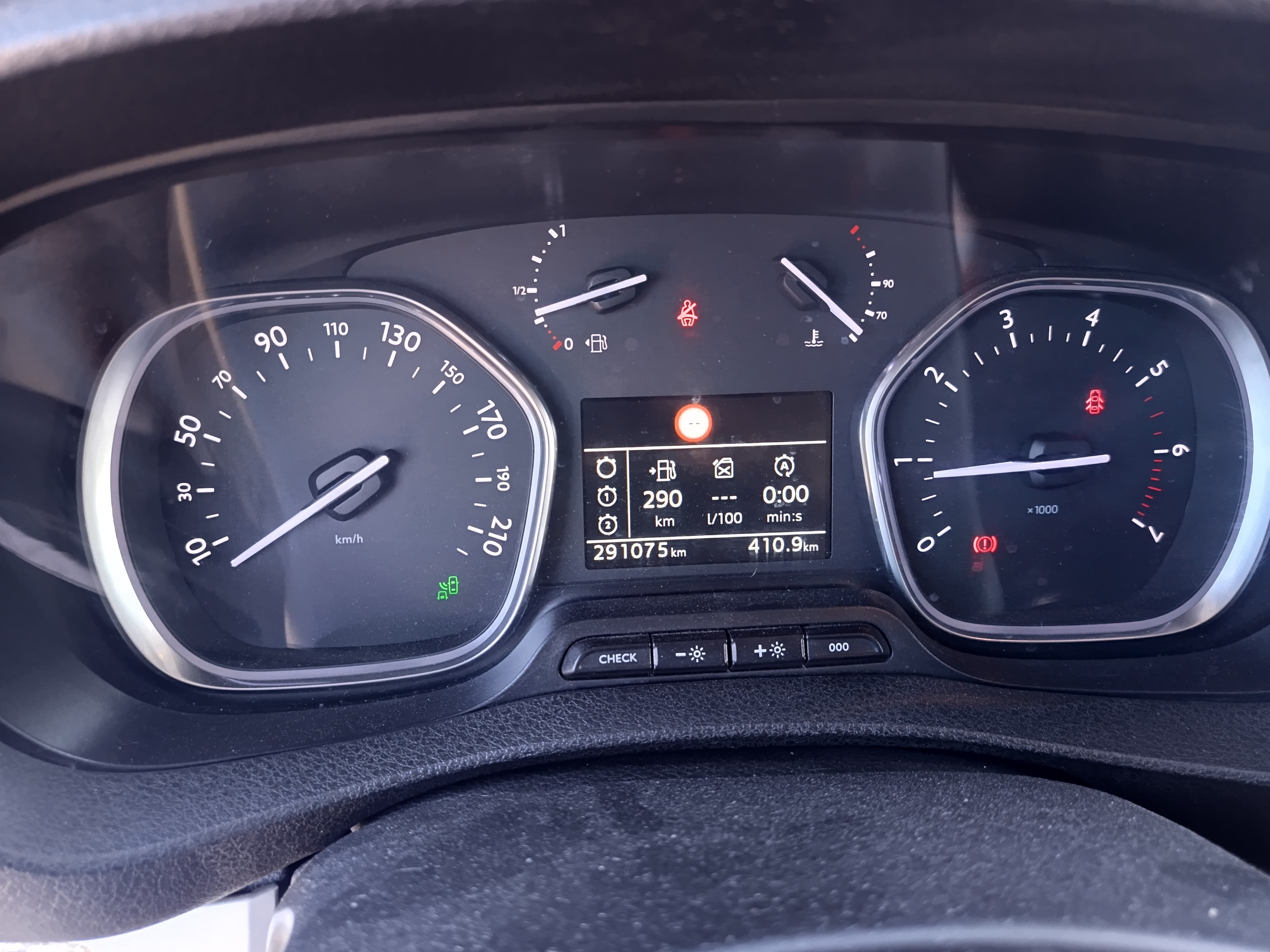 Peugeot Traveller · Ano 2019 — imagen 26