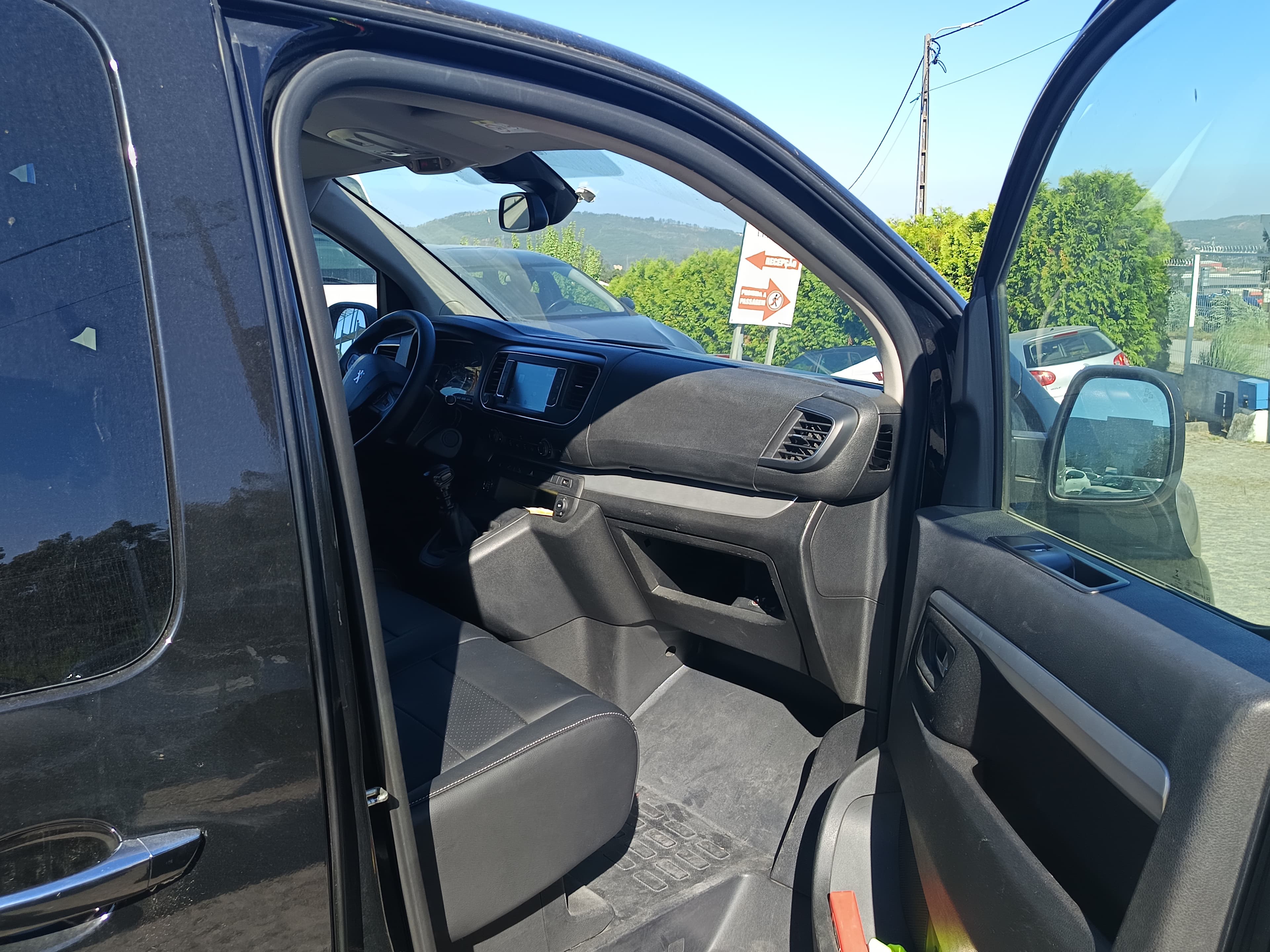 Peugeot Traveller · Ano 2019 — imagen 37