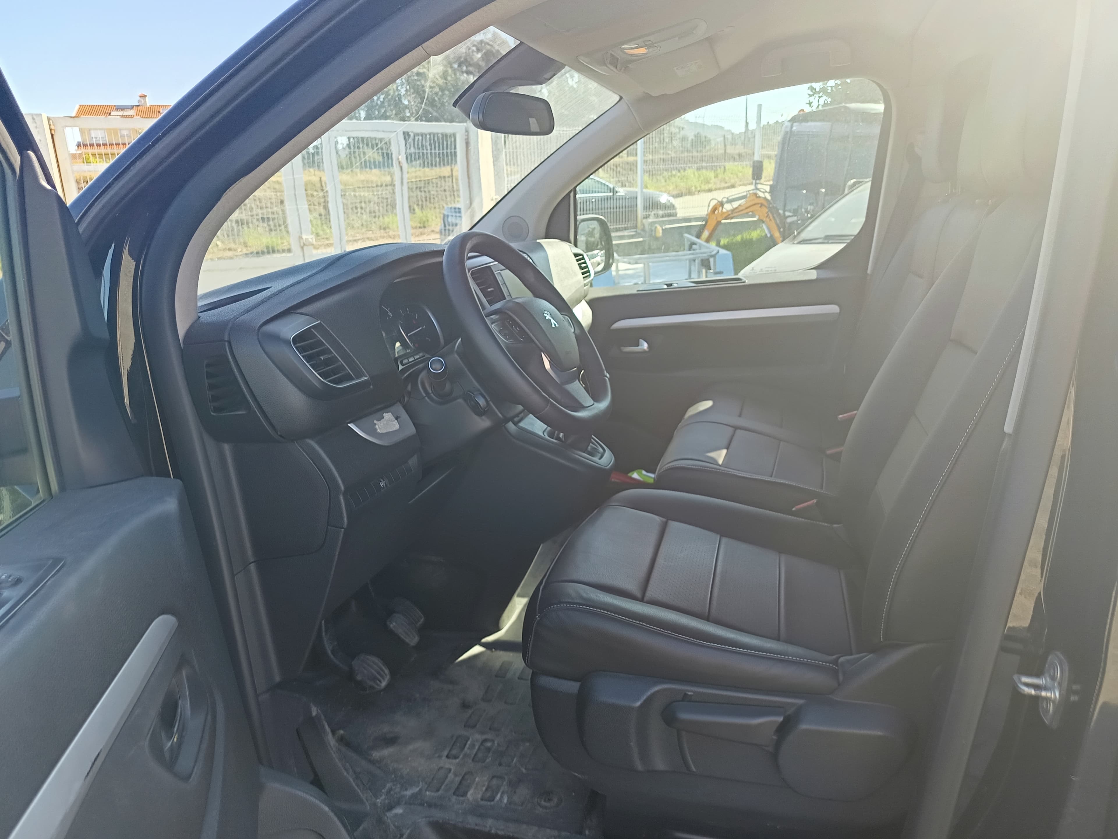 Peugeot Traveller · Ano 2019 — imagen 21