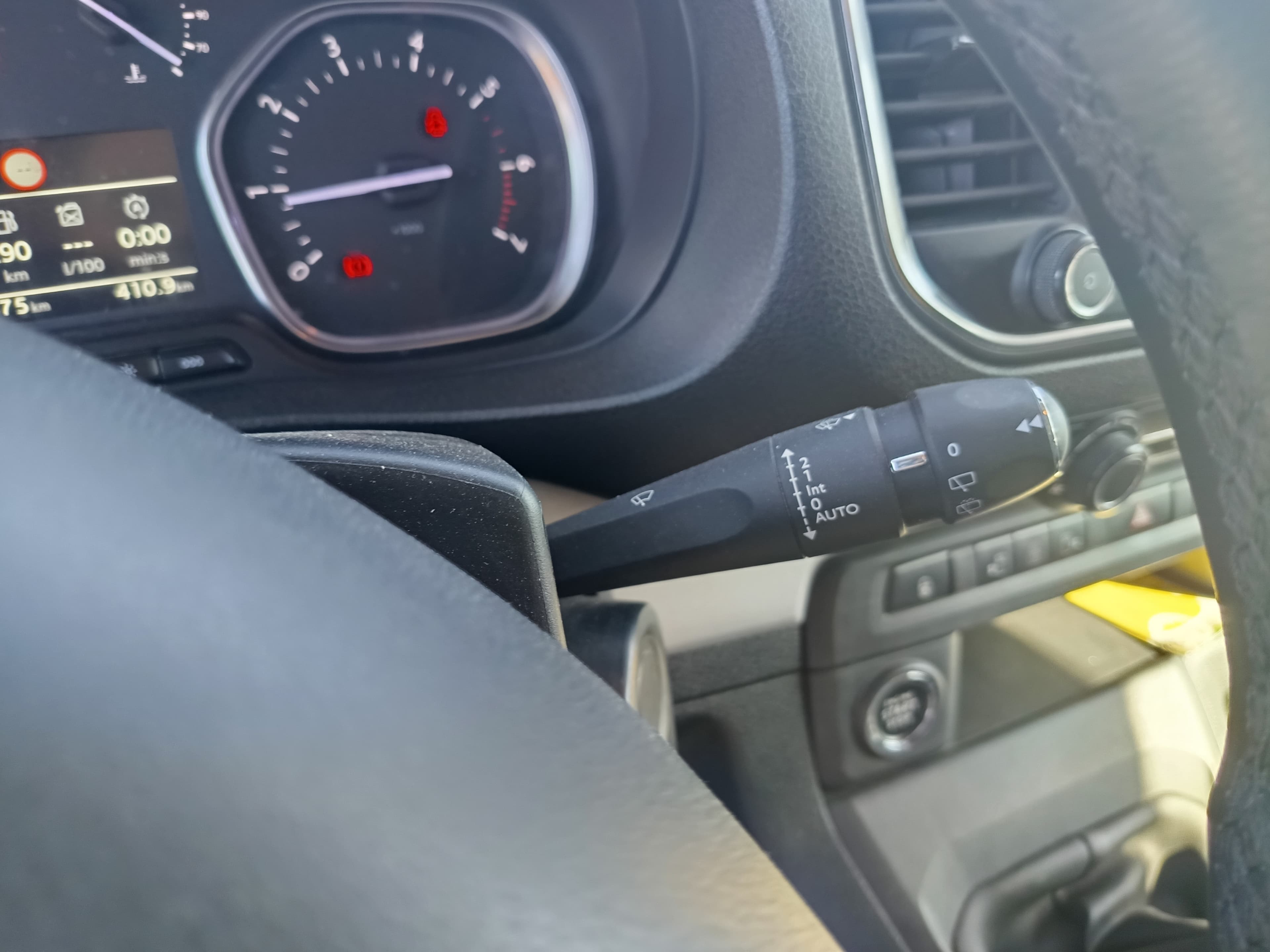 Peugeot Traveller · Ano 2019 — imagen 27