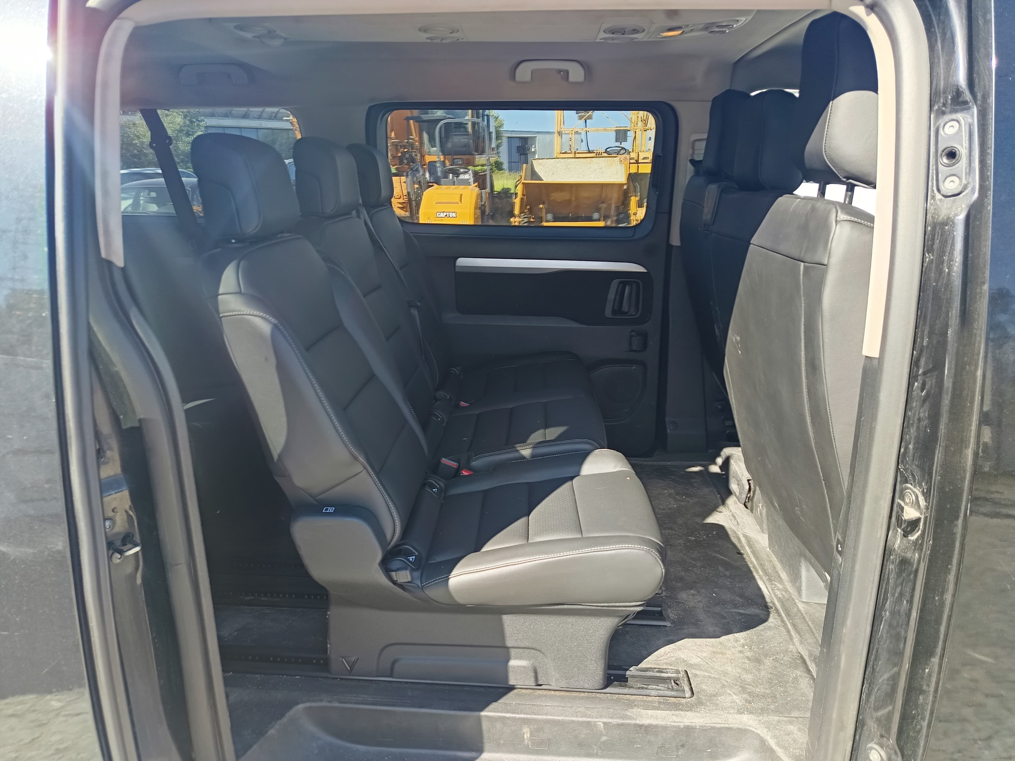 Peugeot Traveller · Ano 2019 — imagen 35