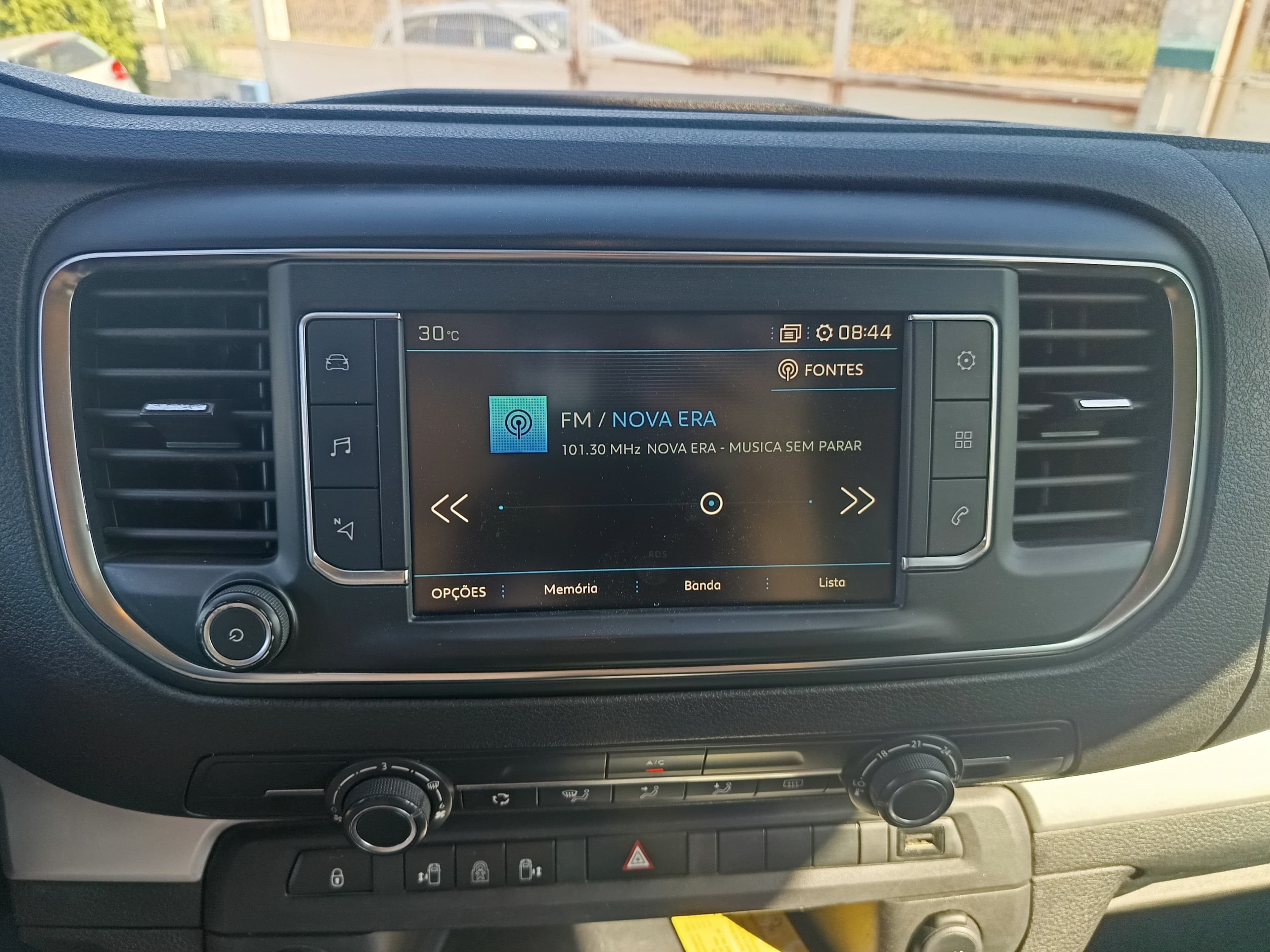 Peugeot Traveller · Ano 2019 — imagen 29