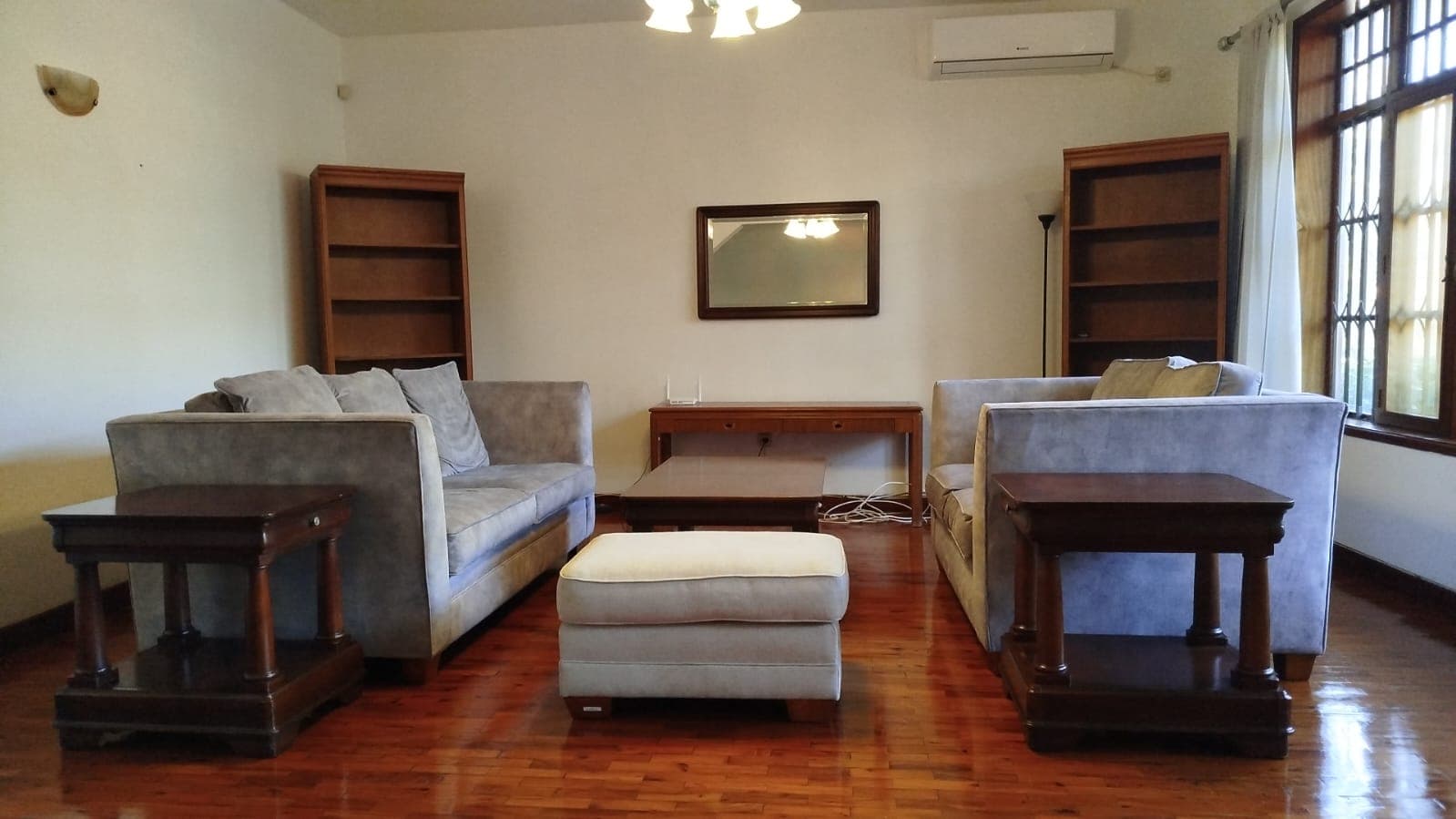 Mobiliario de vivienda — imagen 1