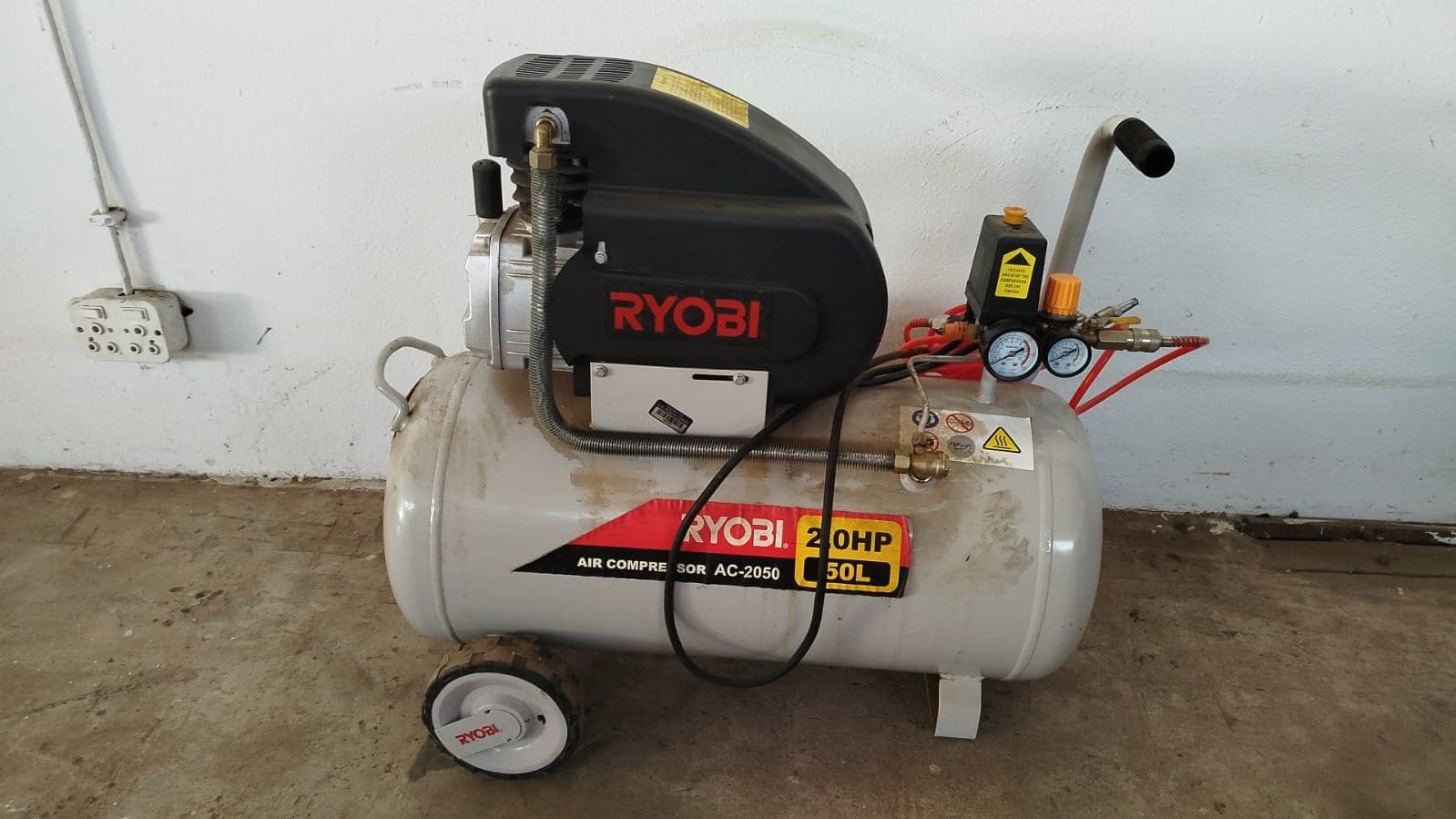 Compresor de aire - Ryobi — imagen 1