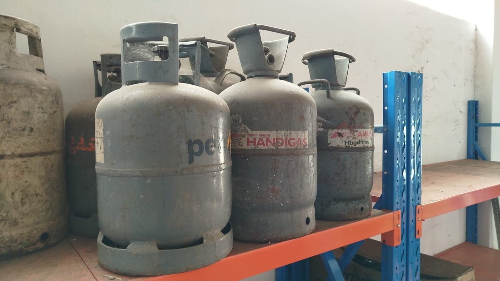 Botijas da petro gás — imagem 1