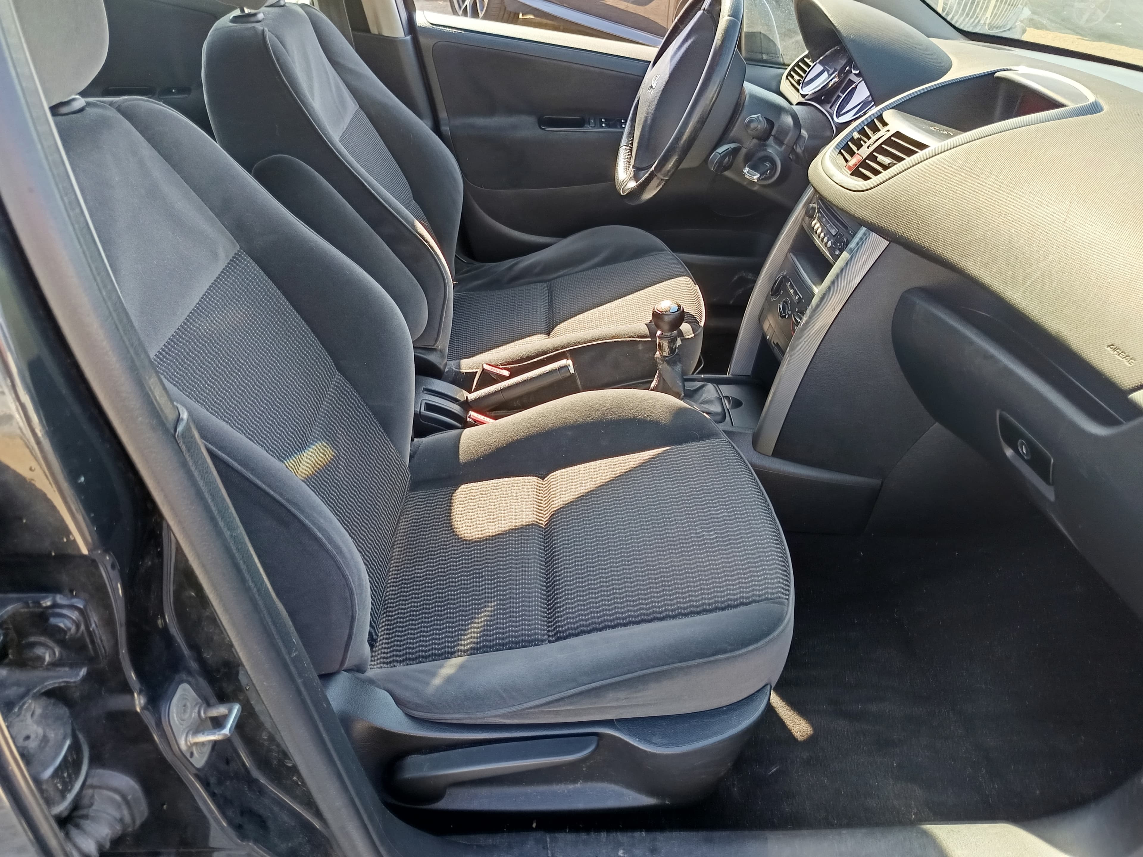 Peugeot 207 · Ano 2007 — imagem 27