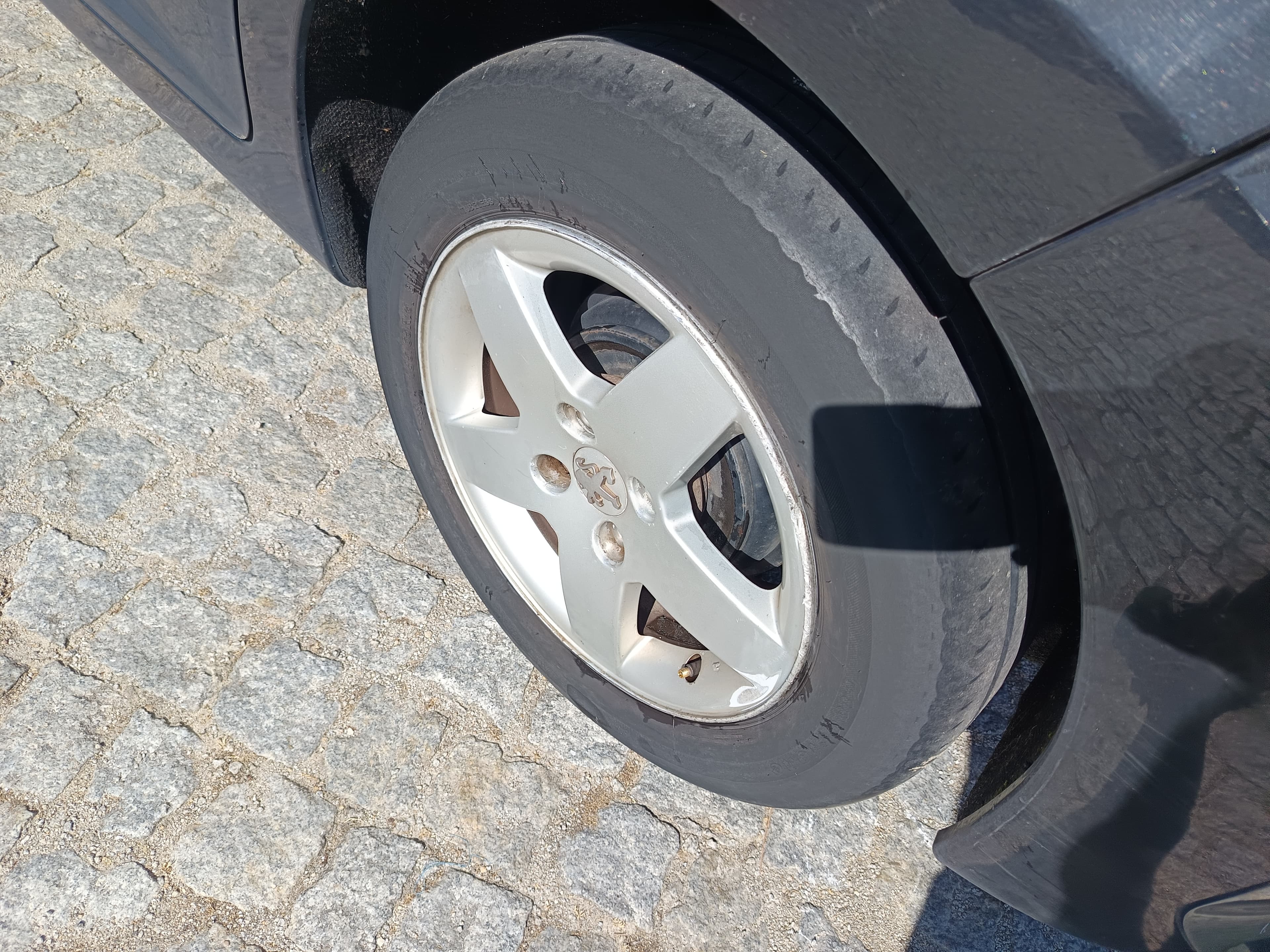 Peugeot 207 · Ano 2007 — imagem 14