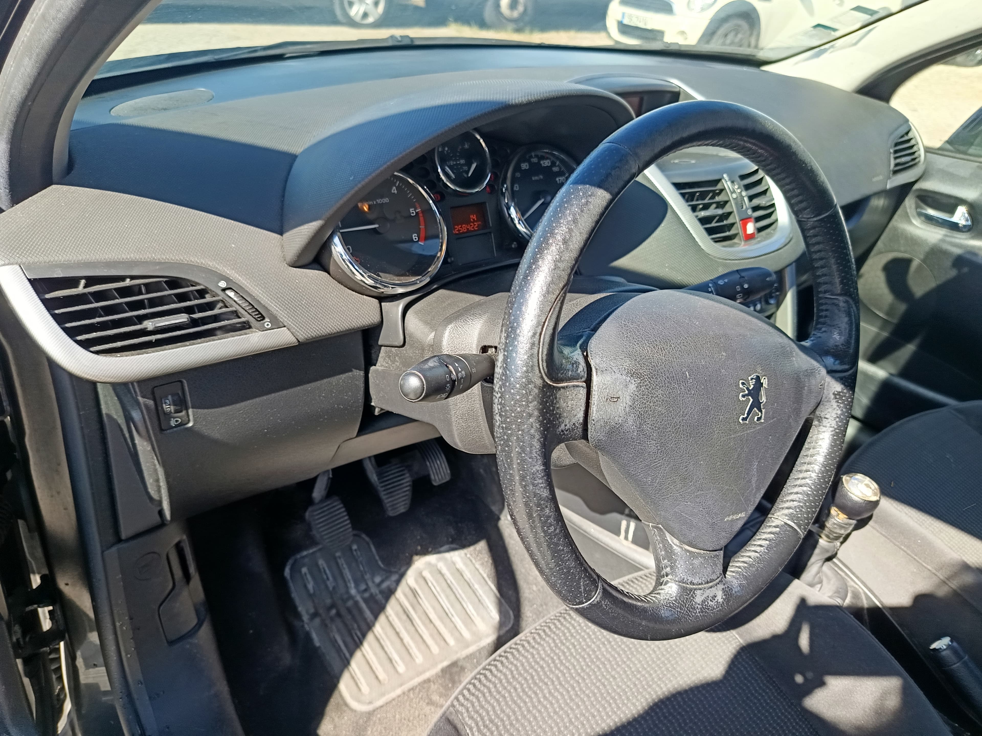 Peugeot 207 · Ano 2007 — imagem 37