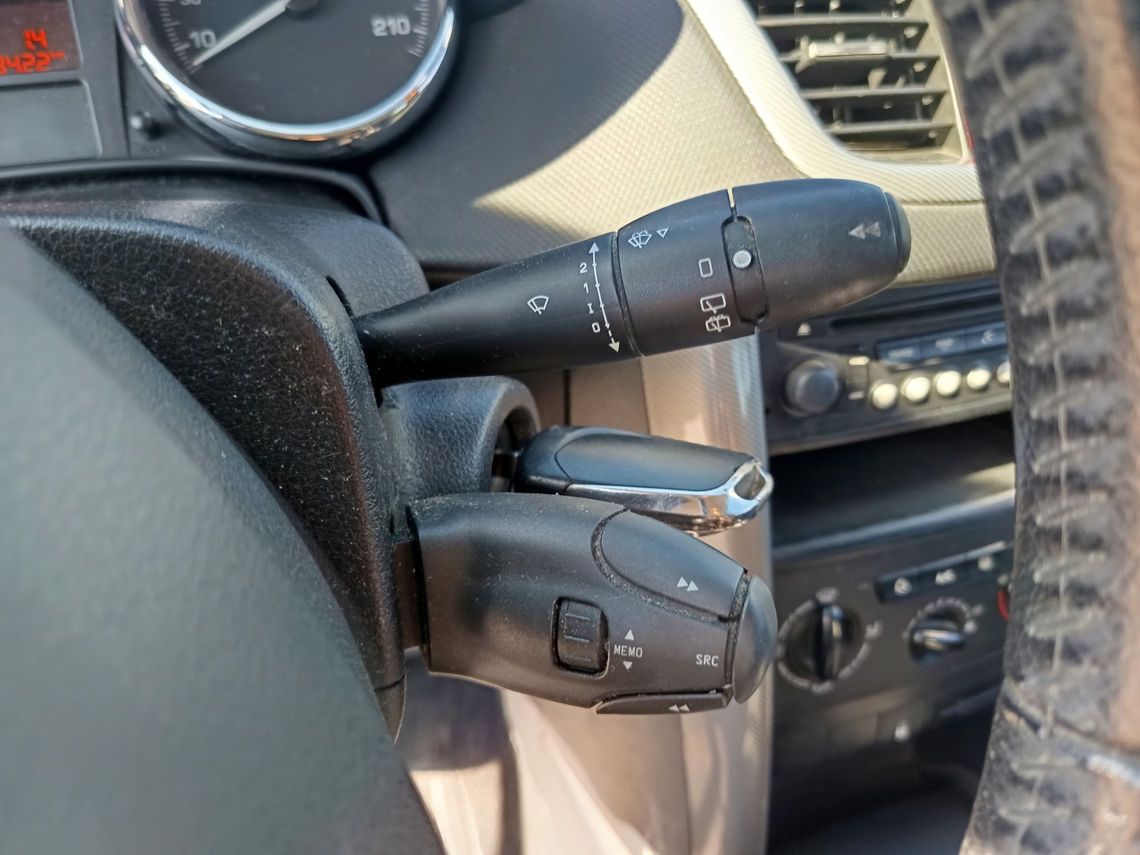 Peugeot 207 · Ano 2007 — imagem 40