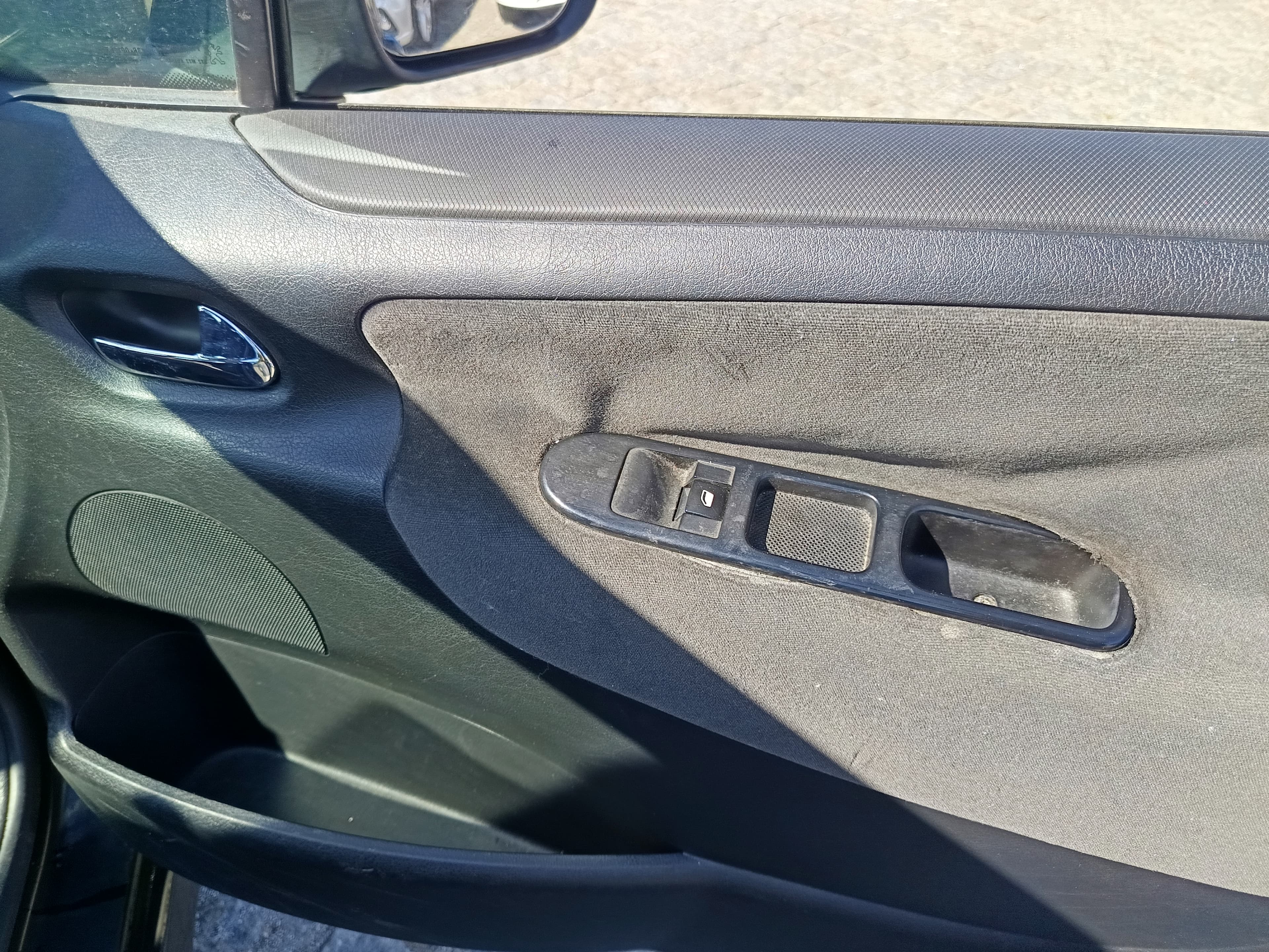 Peugeot 207 · Ano 2007 — imagem 26