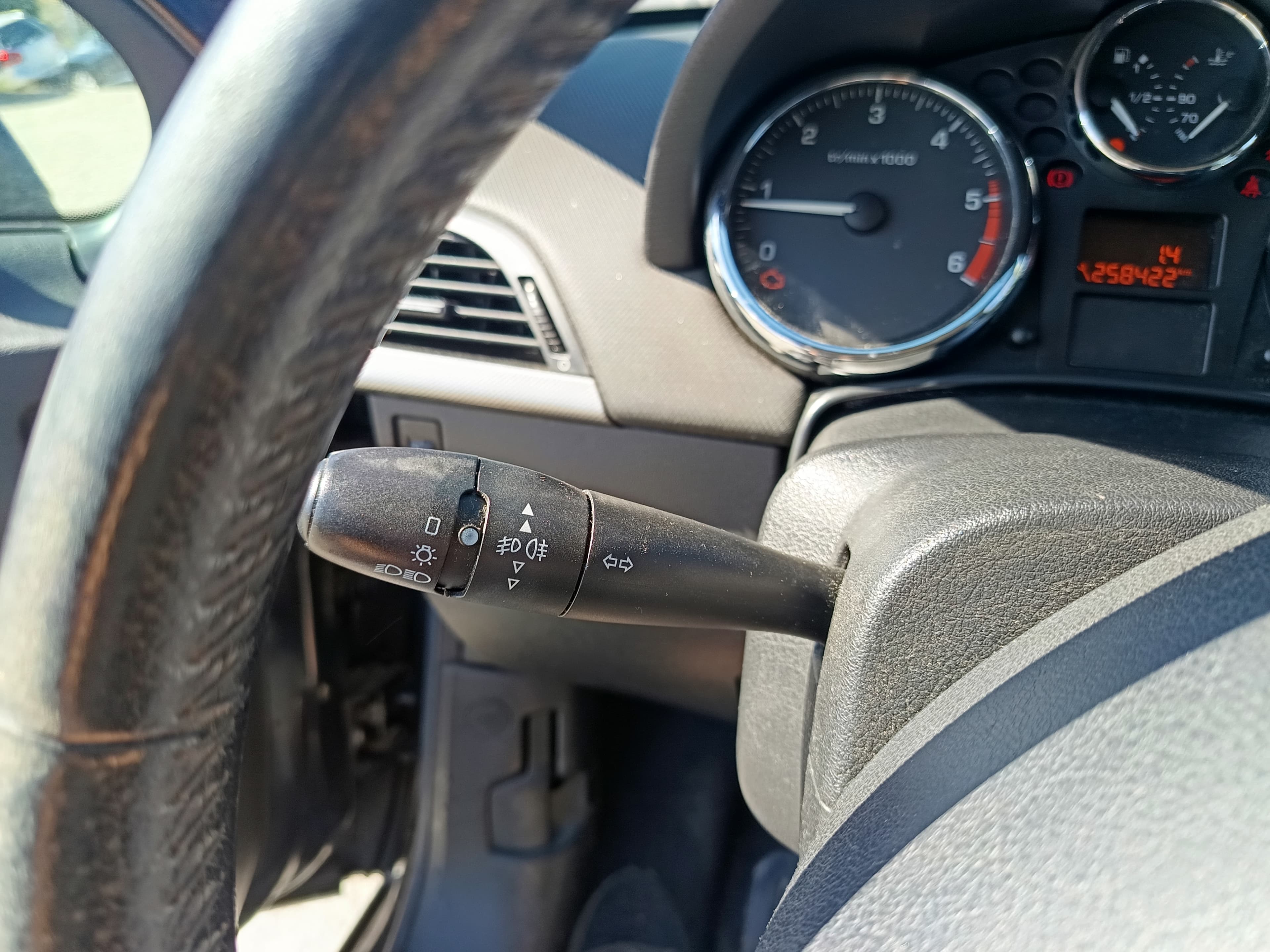 Peugeot 207 · Ano 2007 — imagem 43