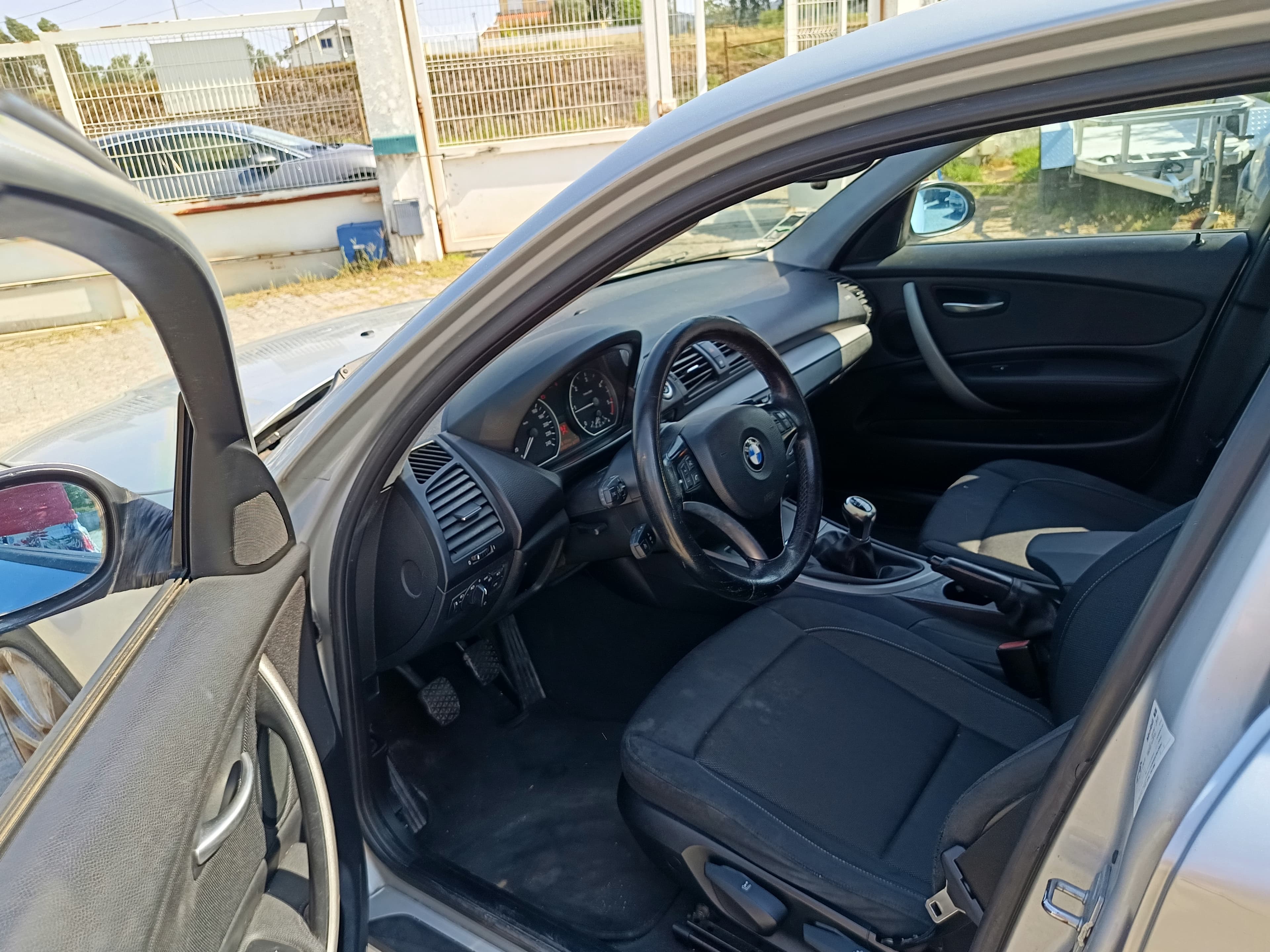 BMW 118D · Ano 2007 — imagem 15