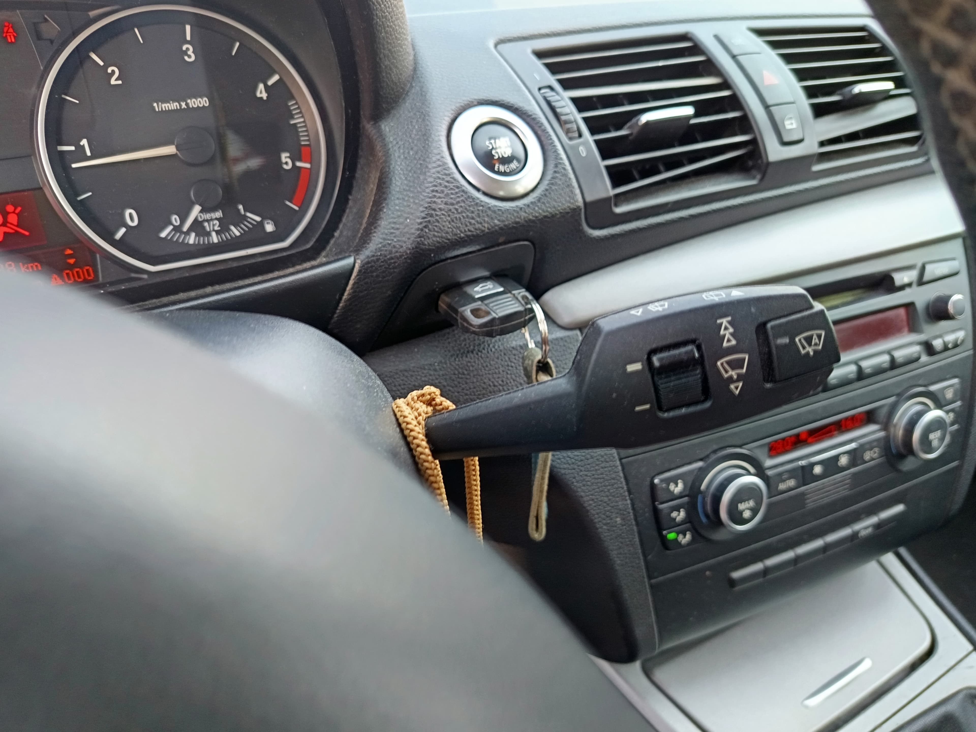 BMW 118D · Ano 2007 — imagem 29