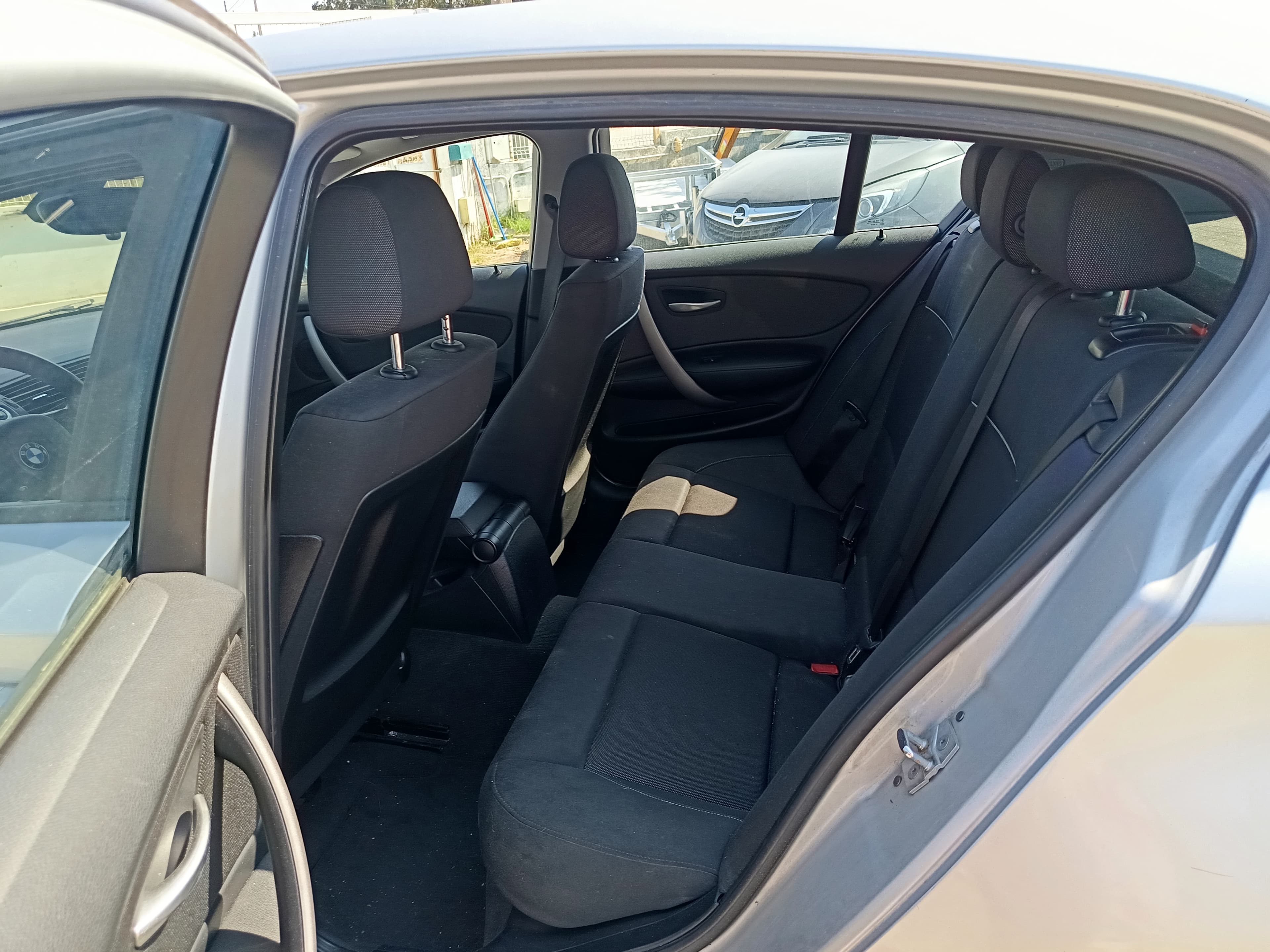 BMW 118D · Ano 2007 — imagem 24