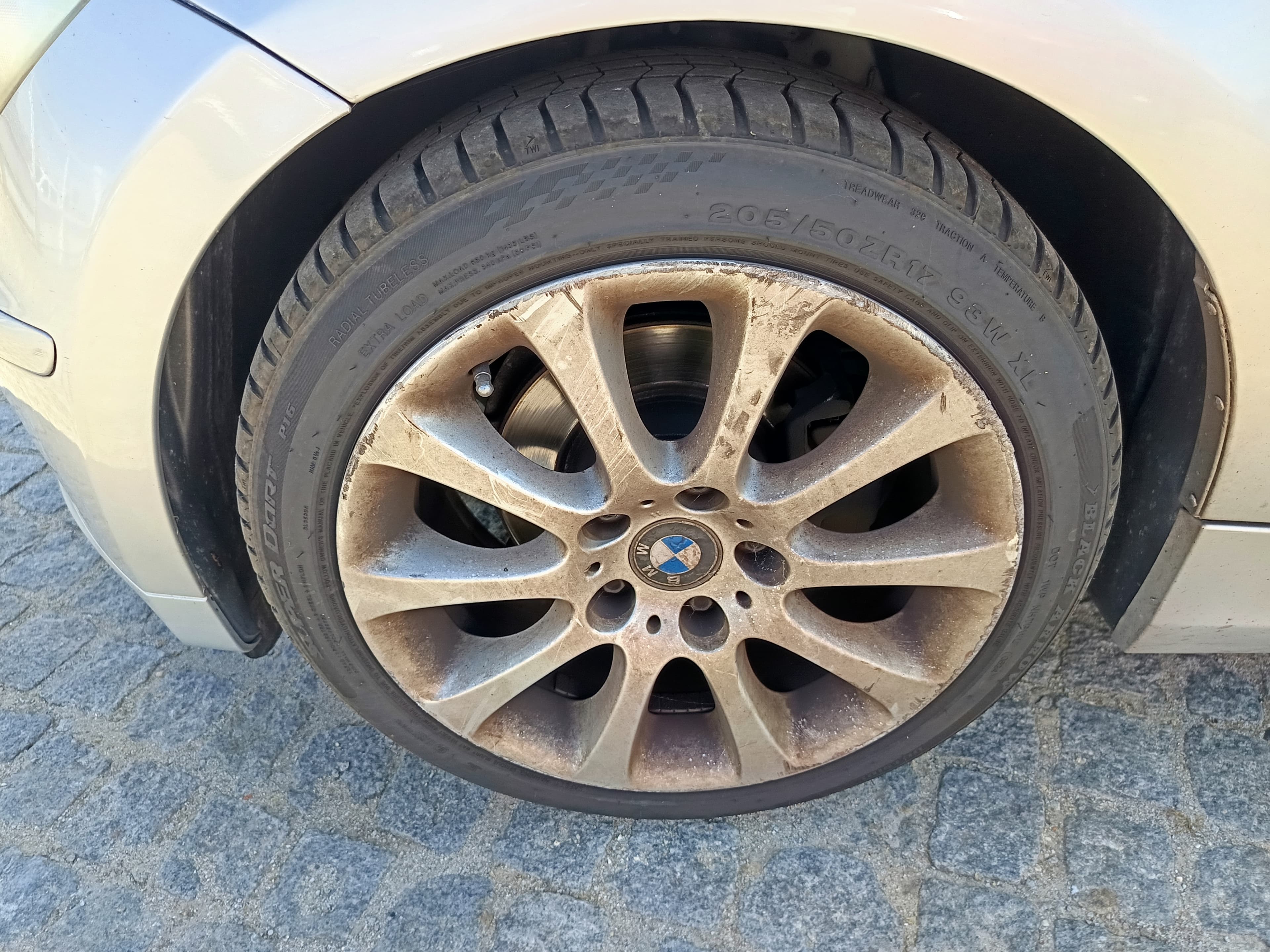 BMW 118D · Ano 2007 — imagem 9