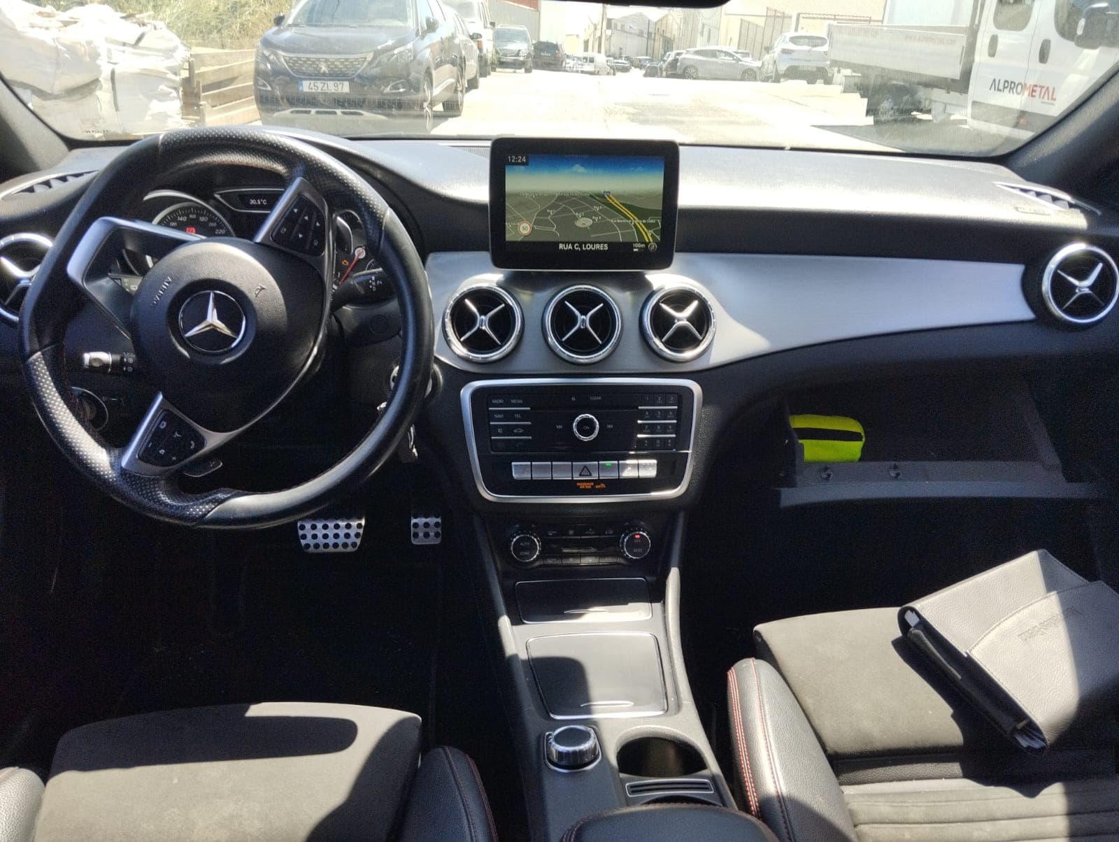 Mercedes-Benz CLA 220CDI · Ano 2017 — imagen 14