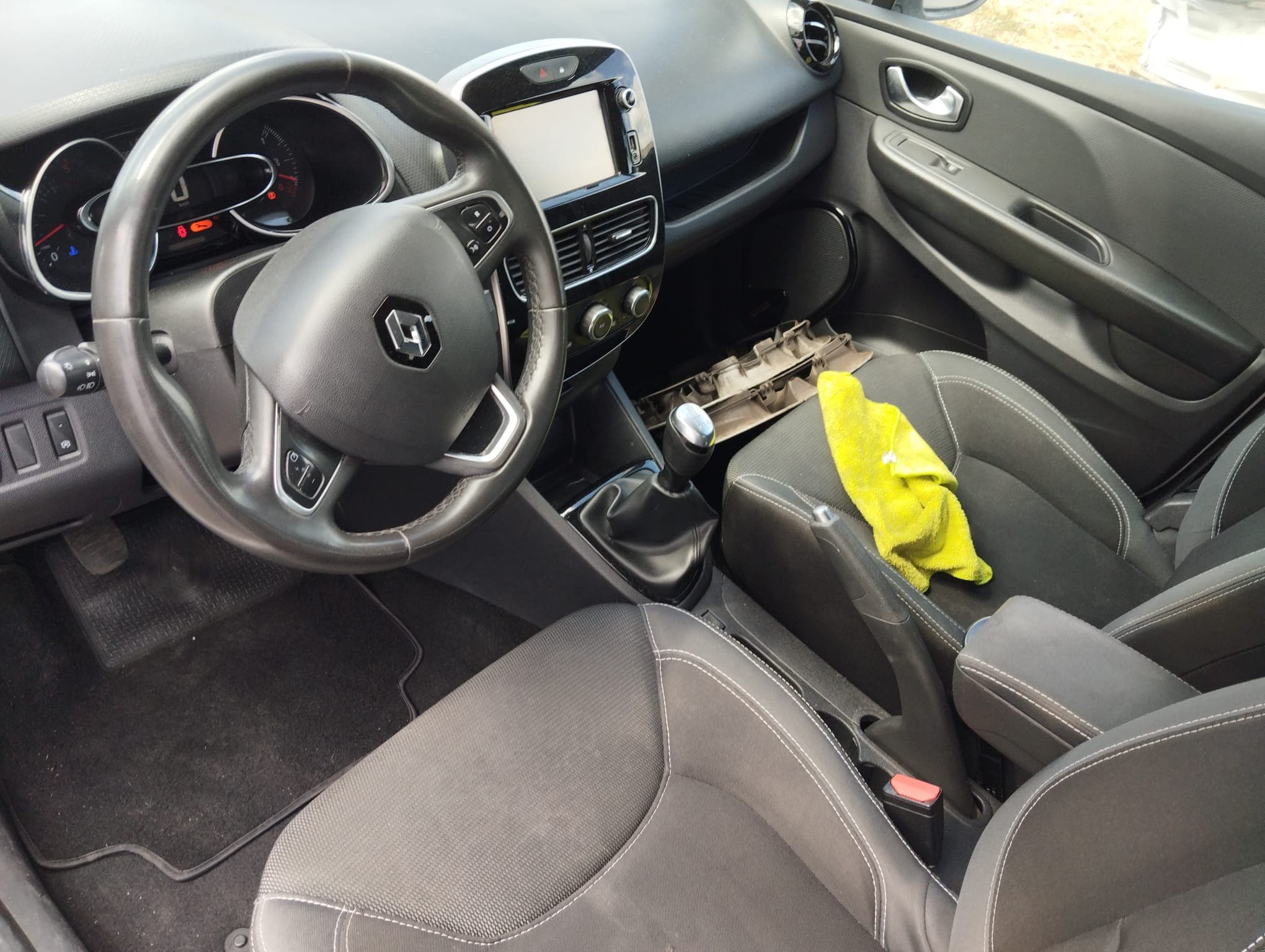 Renault Clio · Ano 2018 — imagen 14