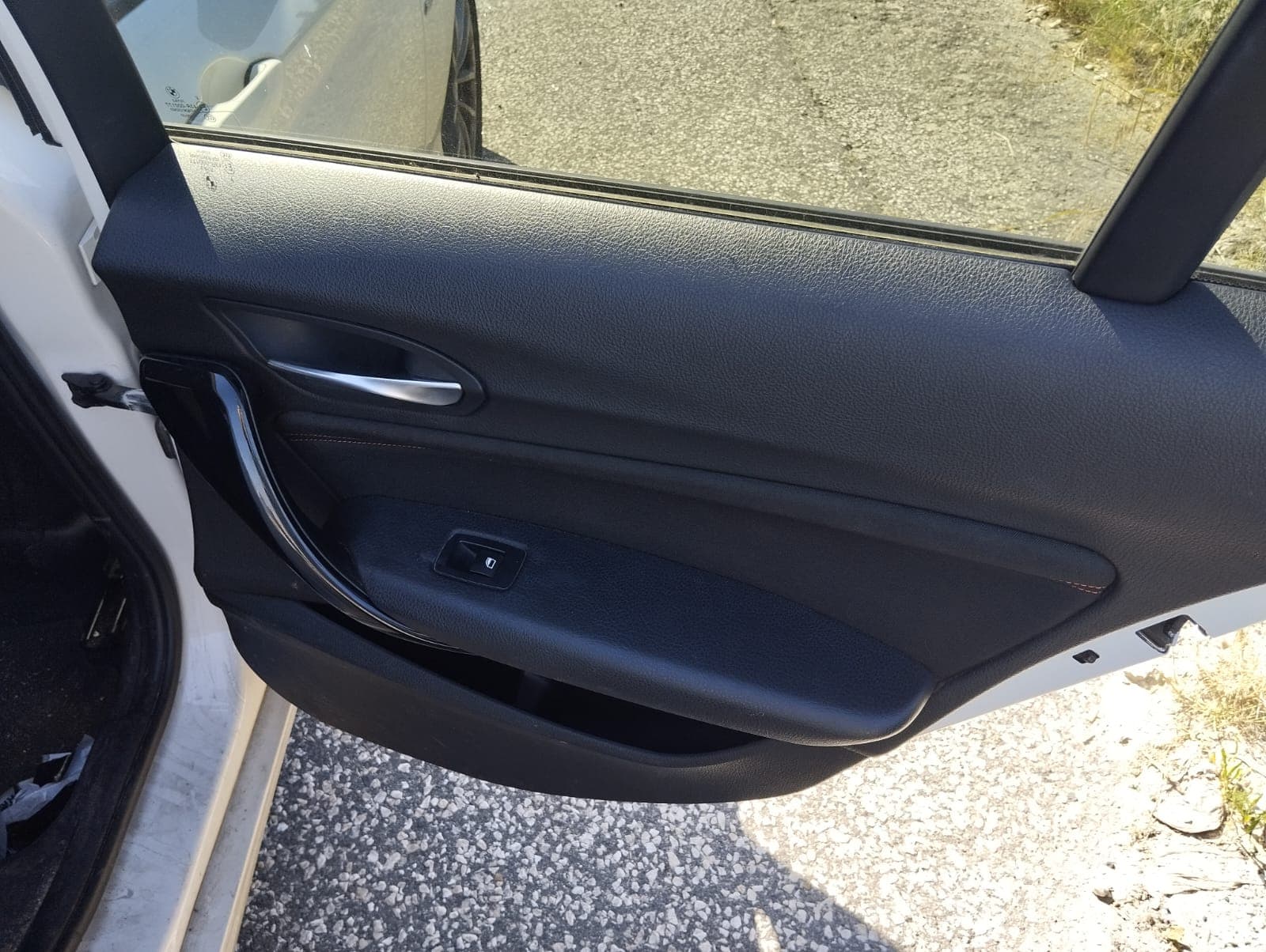 BMW 116 D · Ano 2016 — imagem 12