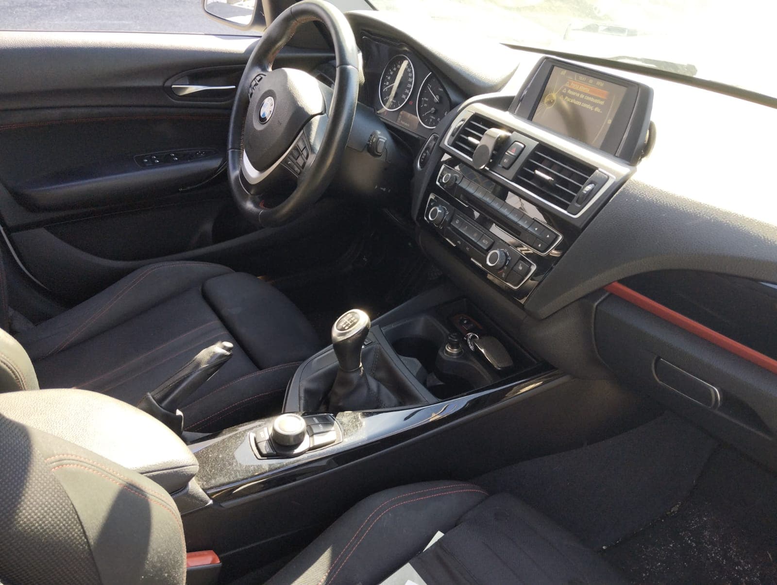 BMW 116 D · Ano 2016 — imagem 10