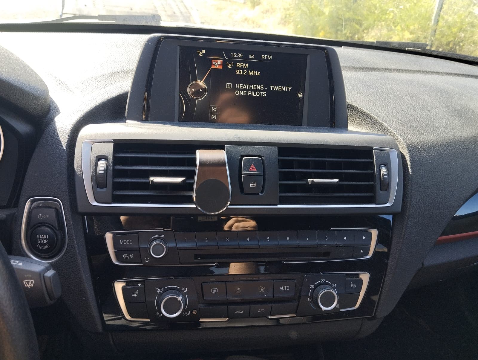 BMW 116 D · Ano 2016 — imagem 24