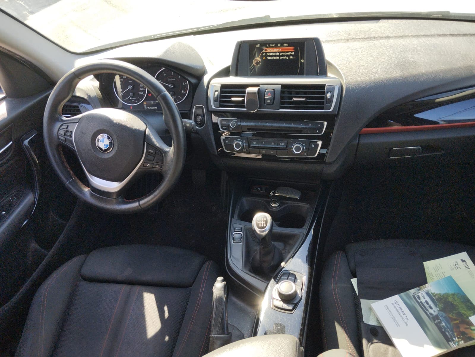 BMW 116 D · Ano 2016 — imagem 11