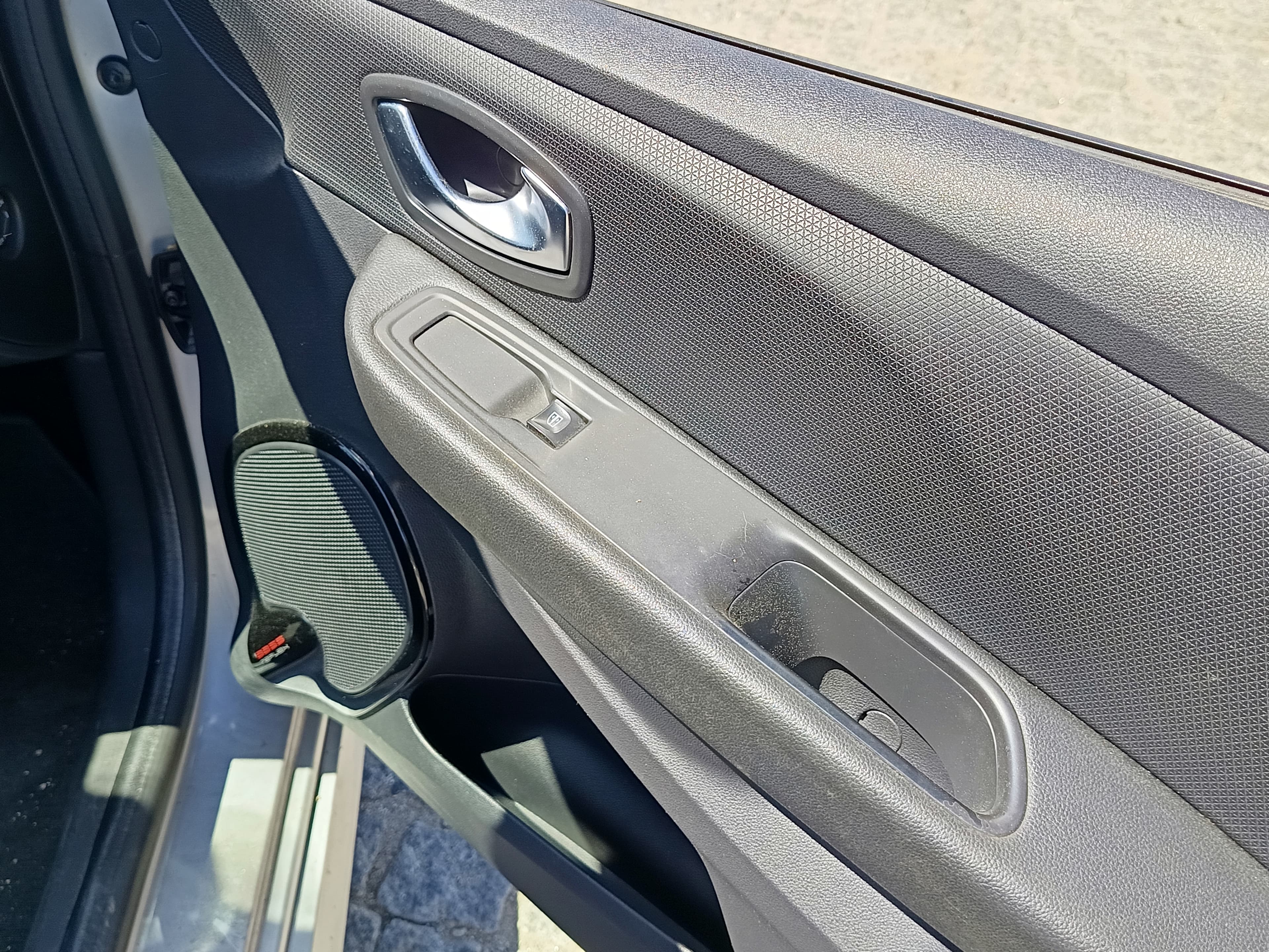 Renault Clio · Ano 2019 — image 34
