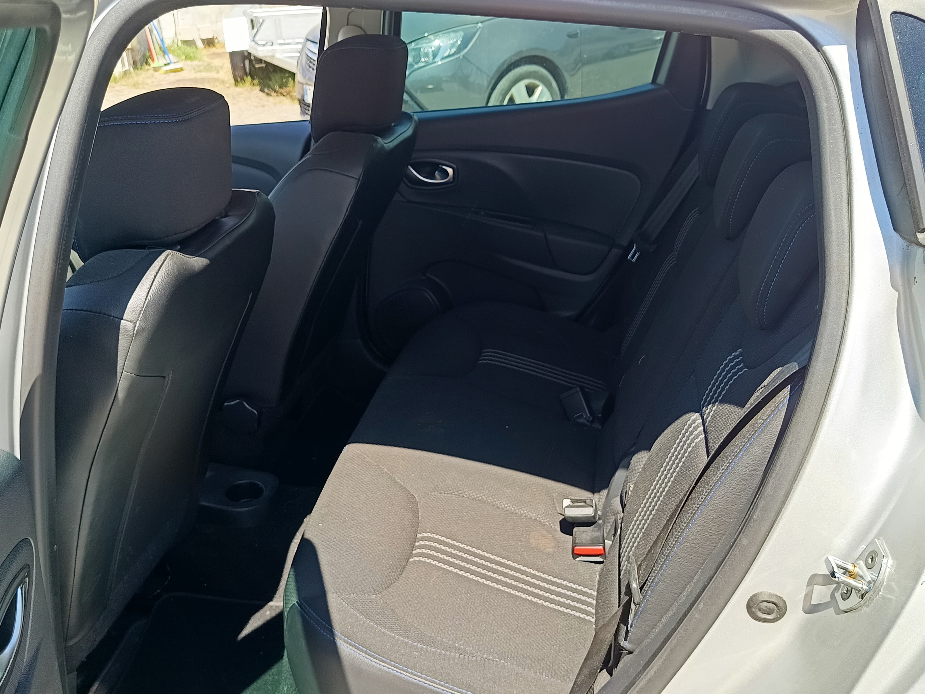 Renault Clio · Ano 2019 — image 29