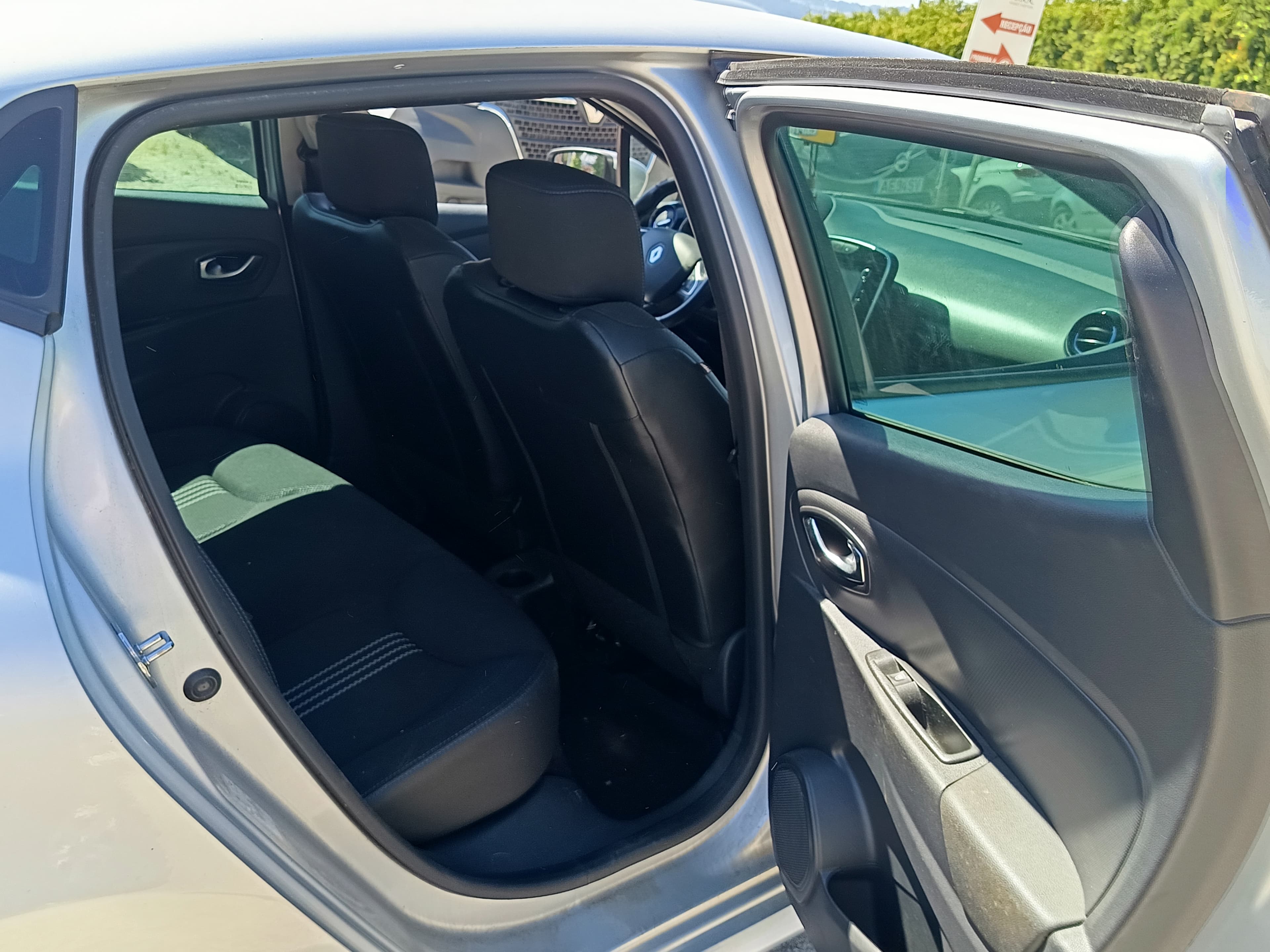 Renault Clio · Ano 2019 — image 30