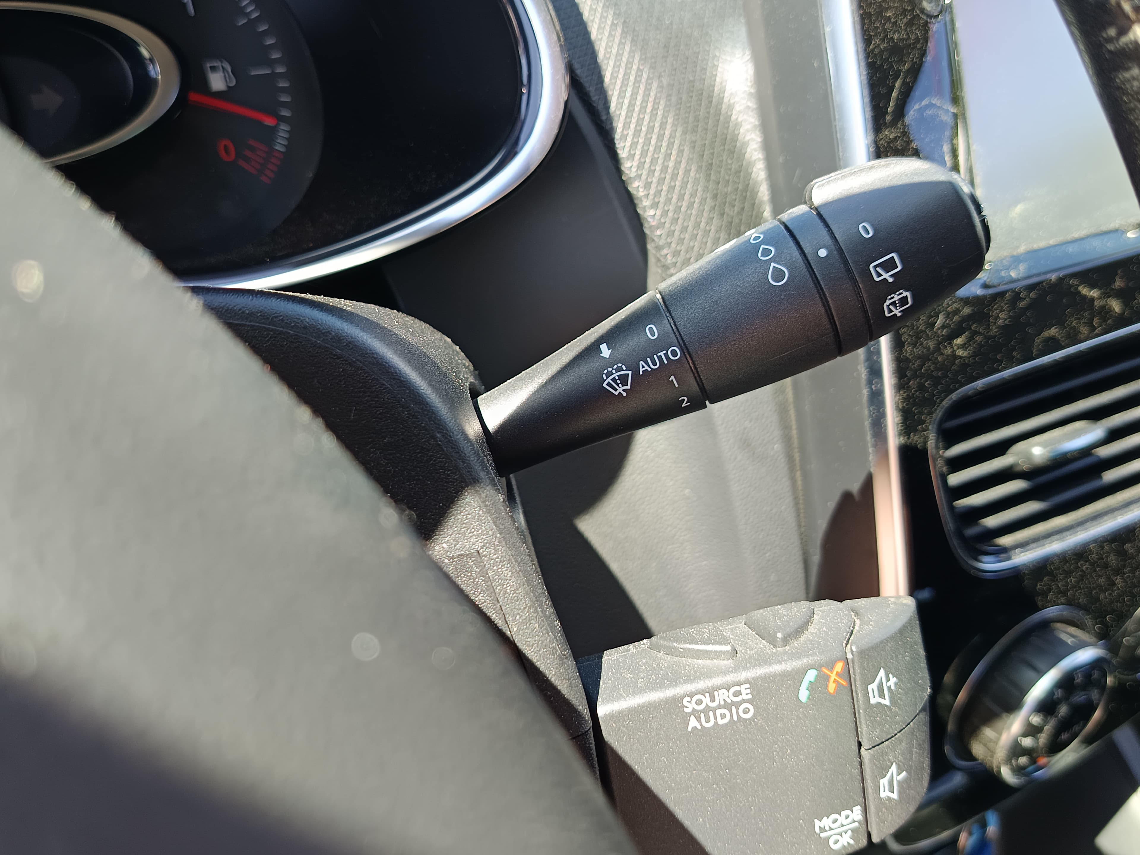Renault Clio · Ano 2019 — image 28