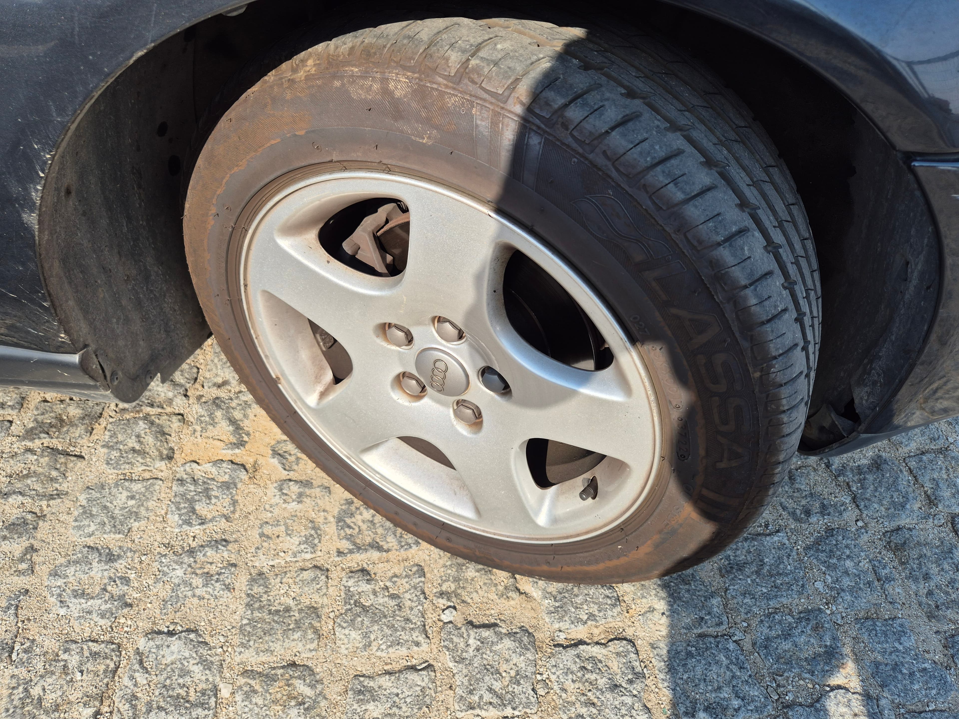 Audi A4 · Año 2000 — imagen 12