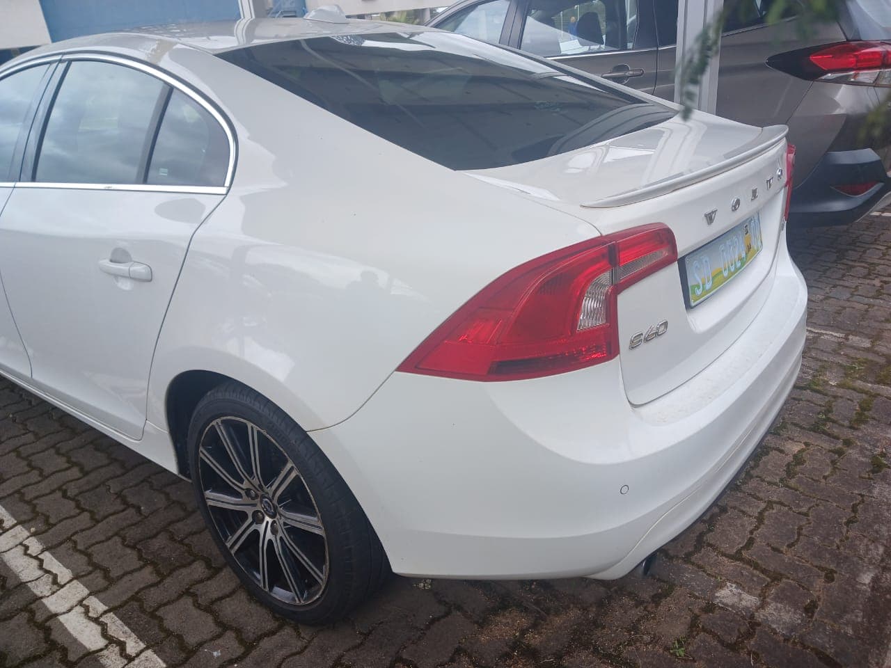 VOLVO S60 T3 — image 3