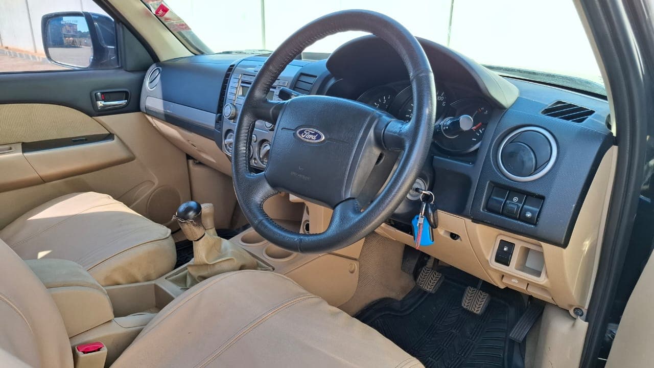 Ford Everest - 2012 — imagem 5