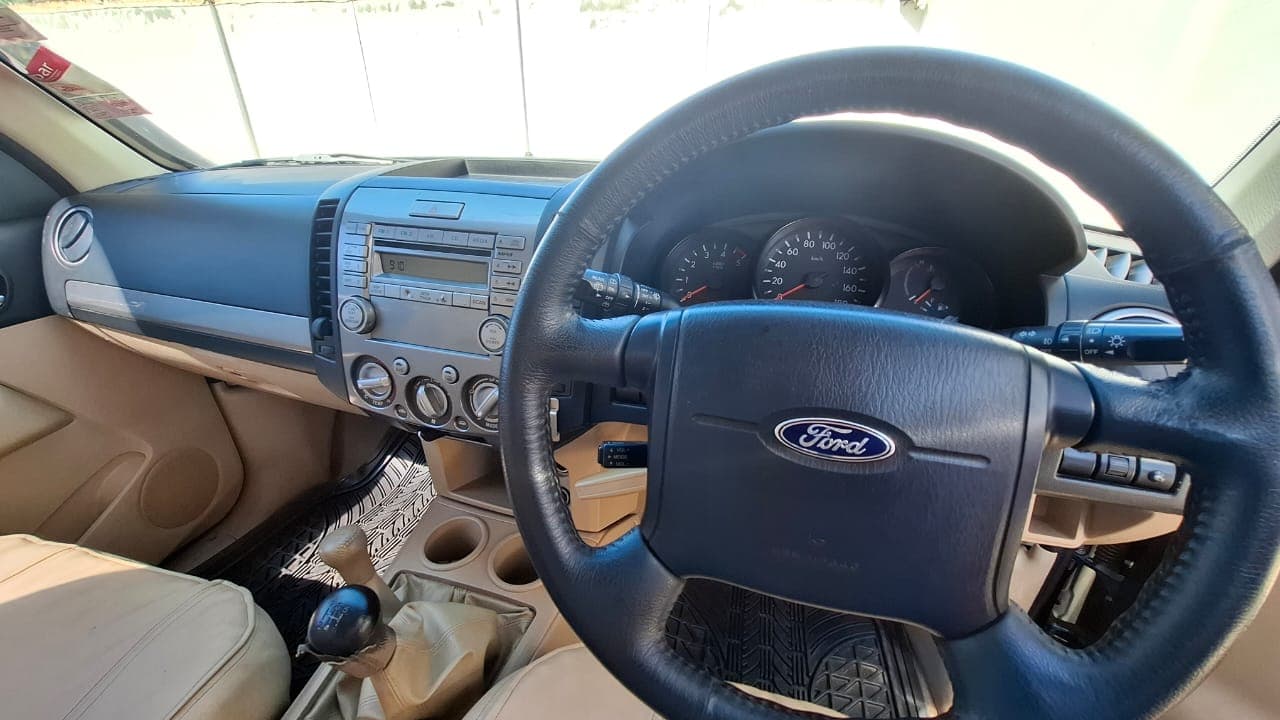 Ford Everest - 2012 — imagem 6