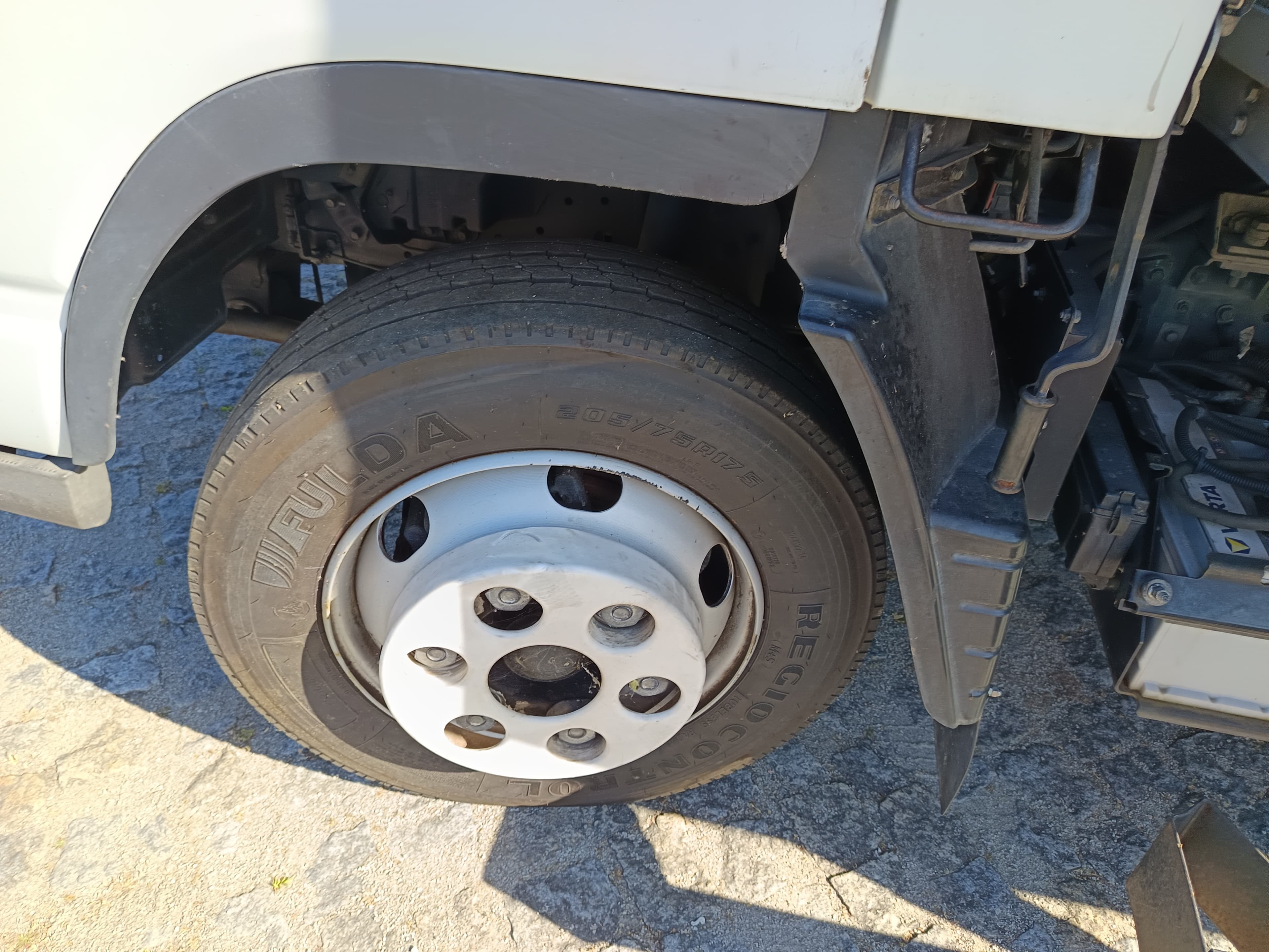 Mitsubishi Canter · Ano 2016 — imagen 30