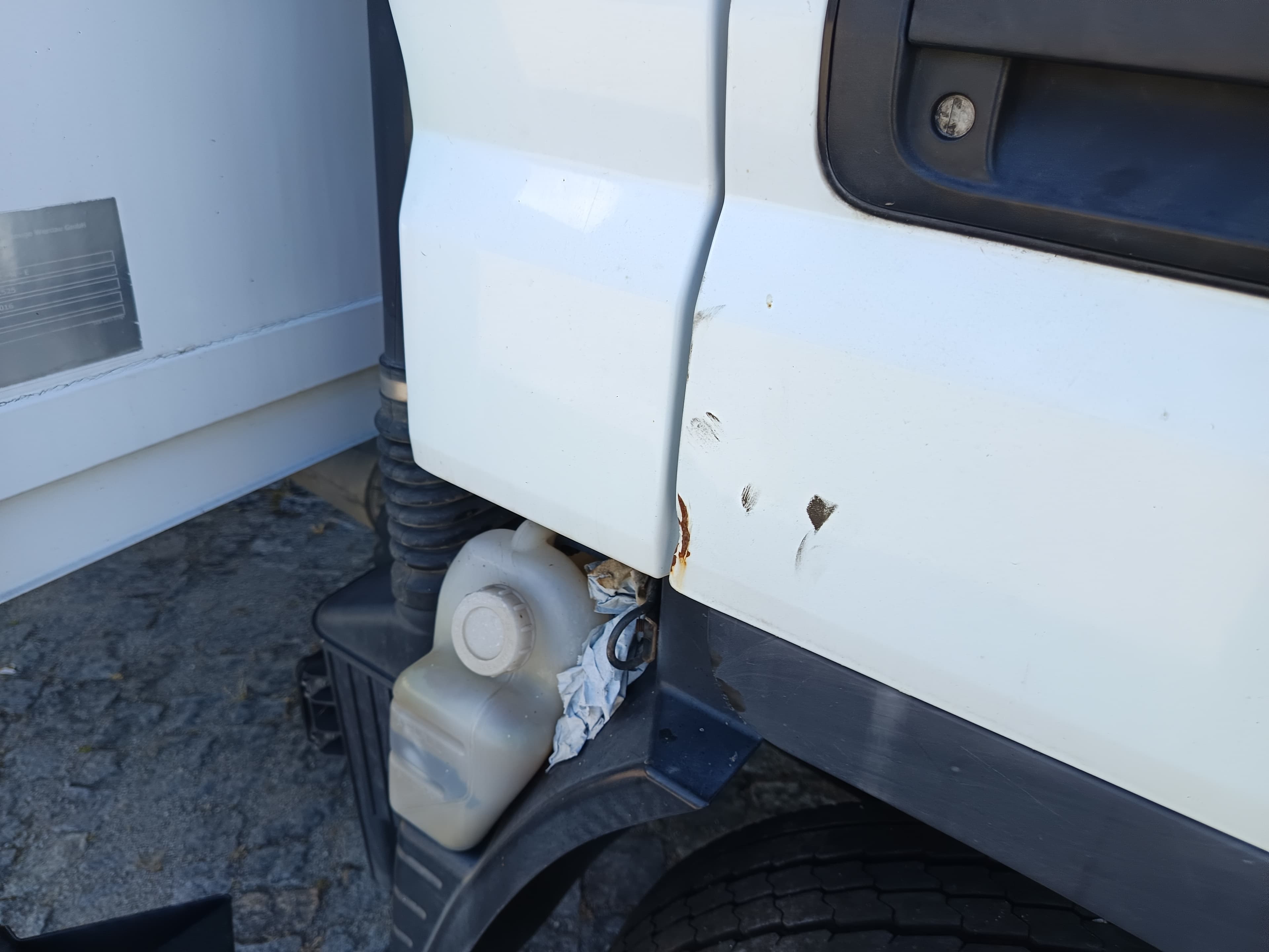 Mitsubishi Canter · Ano 2016 — imagen 31