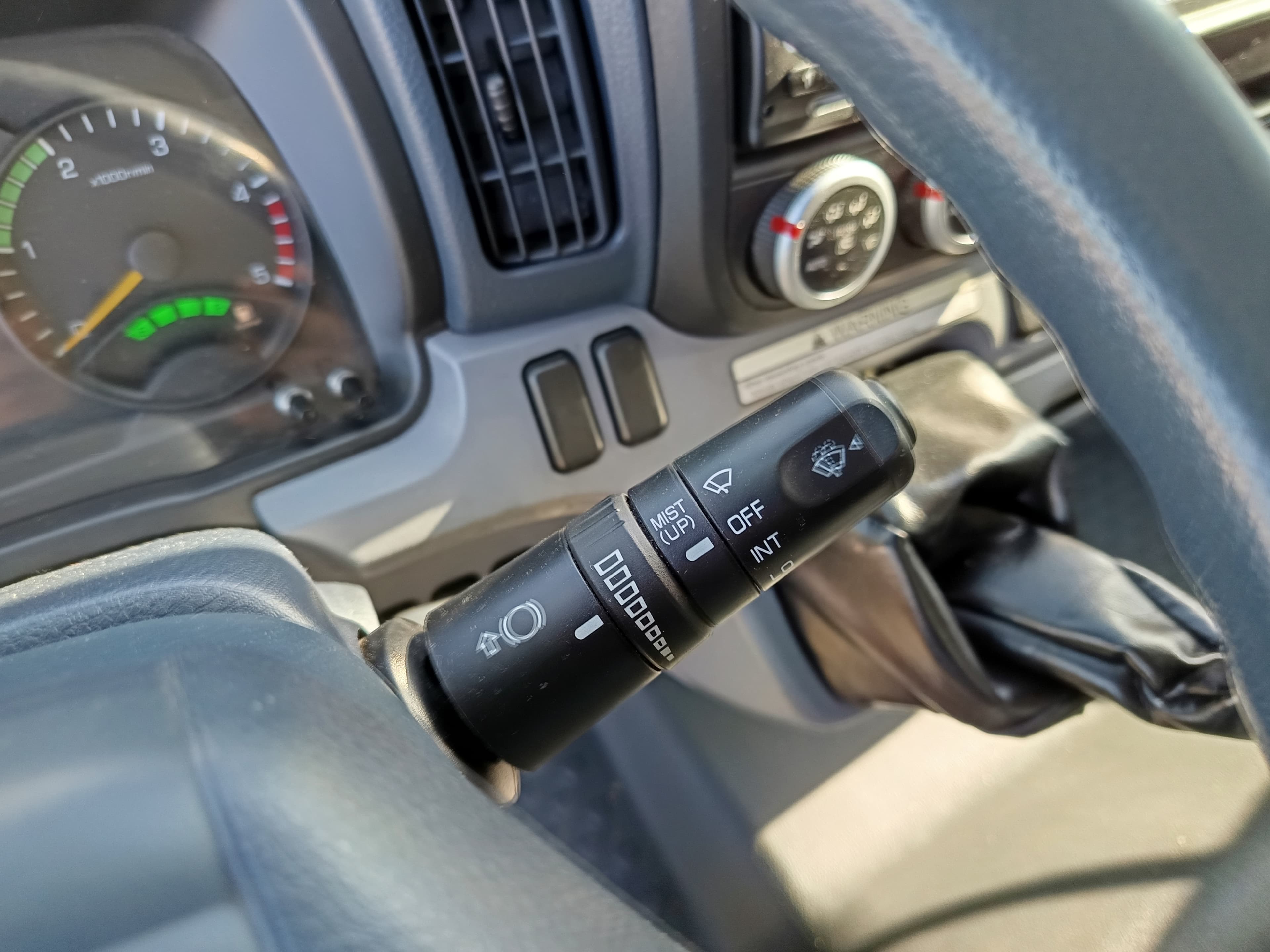 Mitsubishi Canter · Ano 2016 — imagen 15